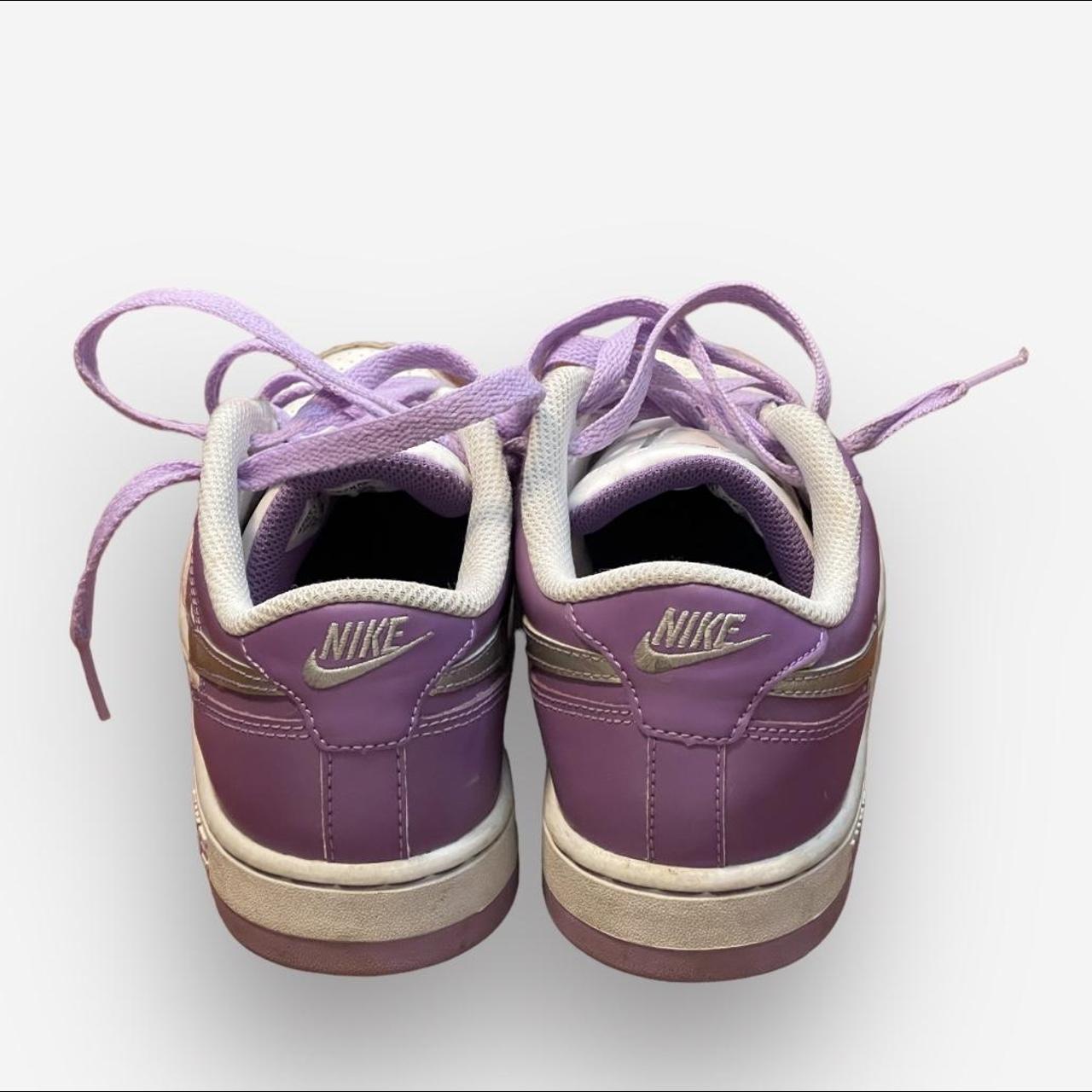 womens nike vintage sneakers