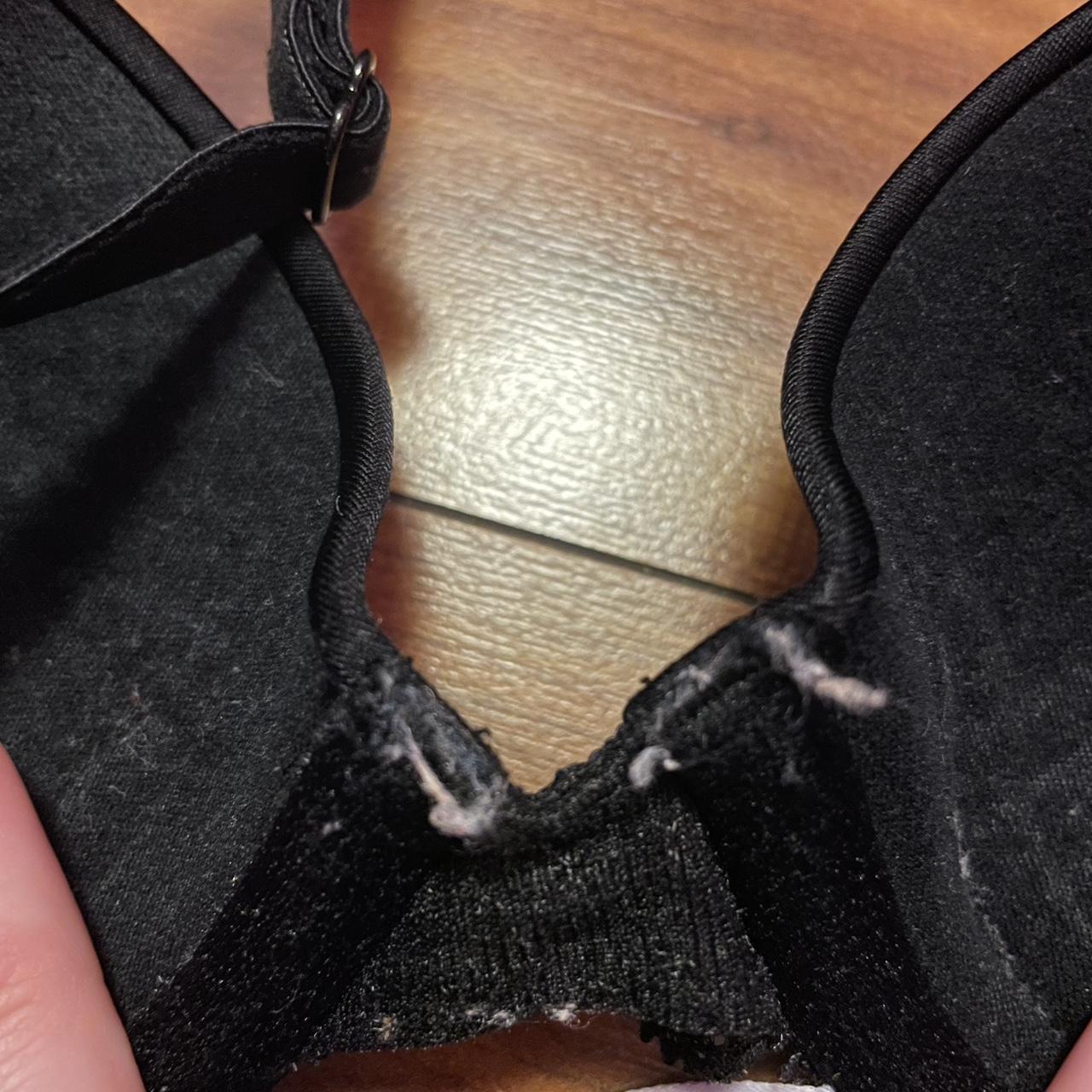 Black push up bra size 32B with some lace on straps - Depop