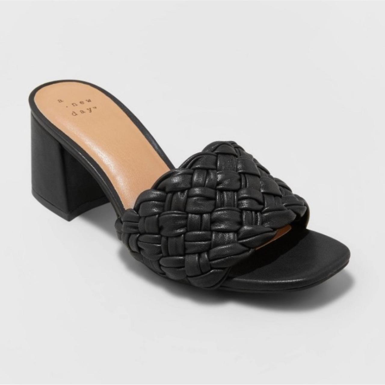 item listed by arianac85