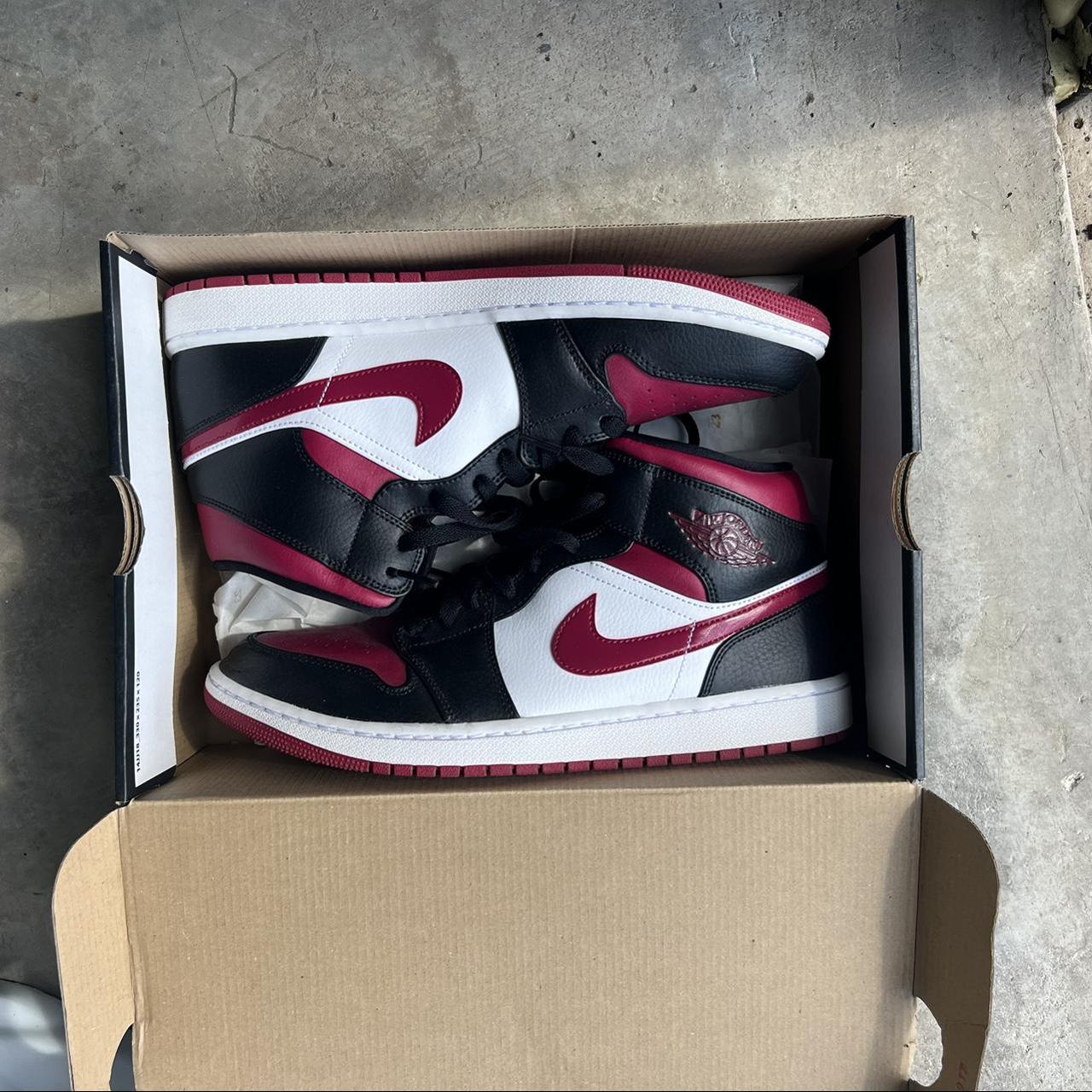 invictus jordan 1 mid