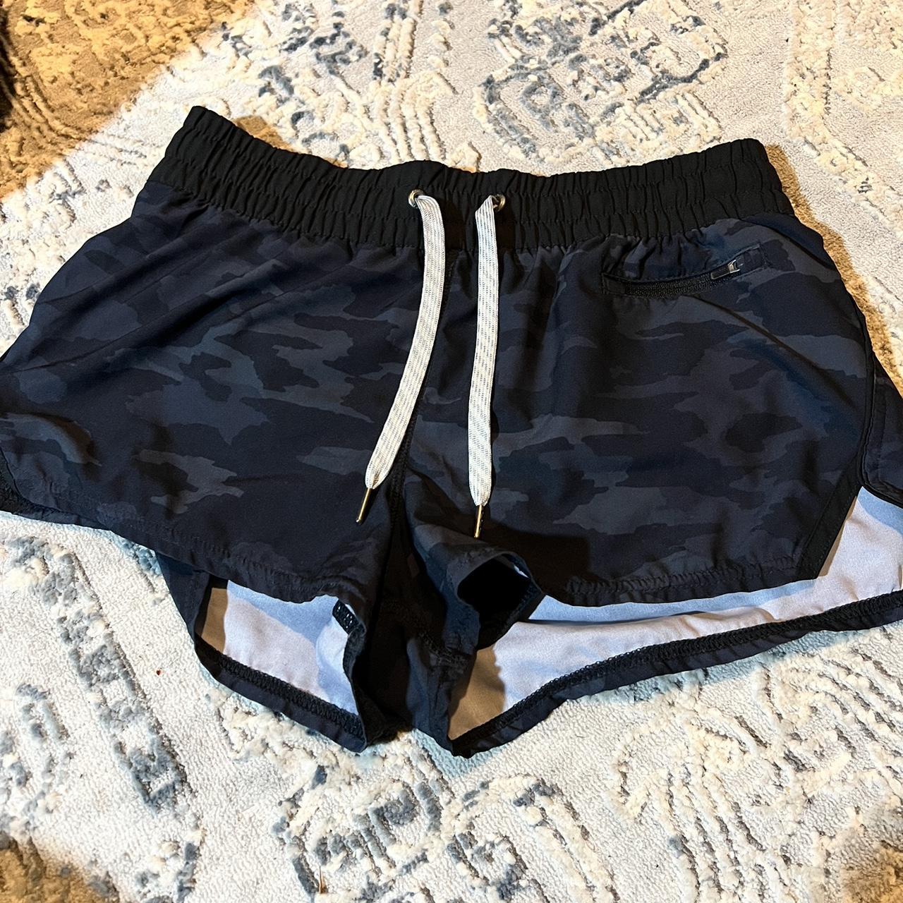 Vuori on sale camo shorts