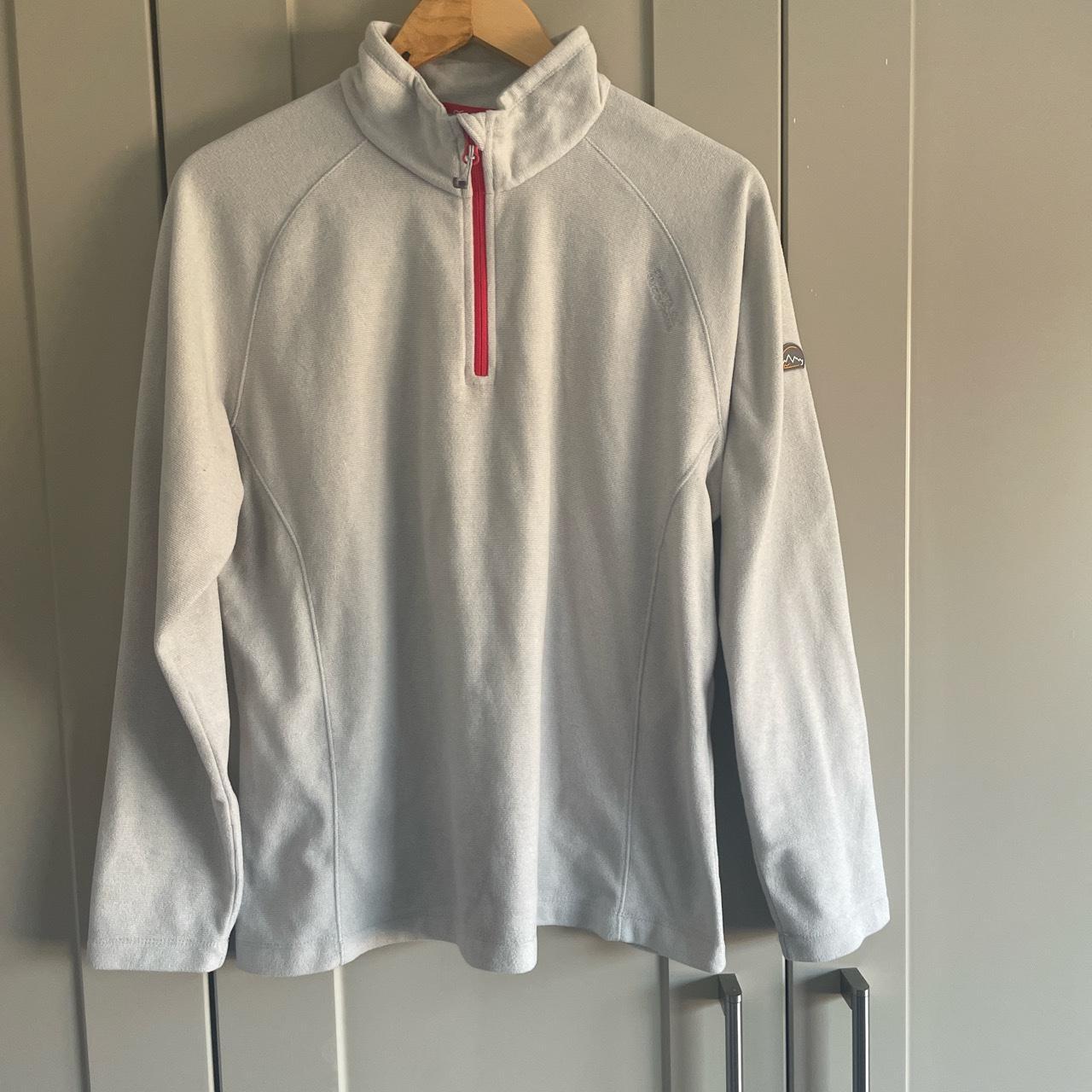 Light Grey/Red Regatta Fleece Like new UK 16 - Depop