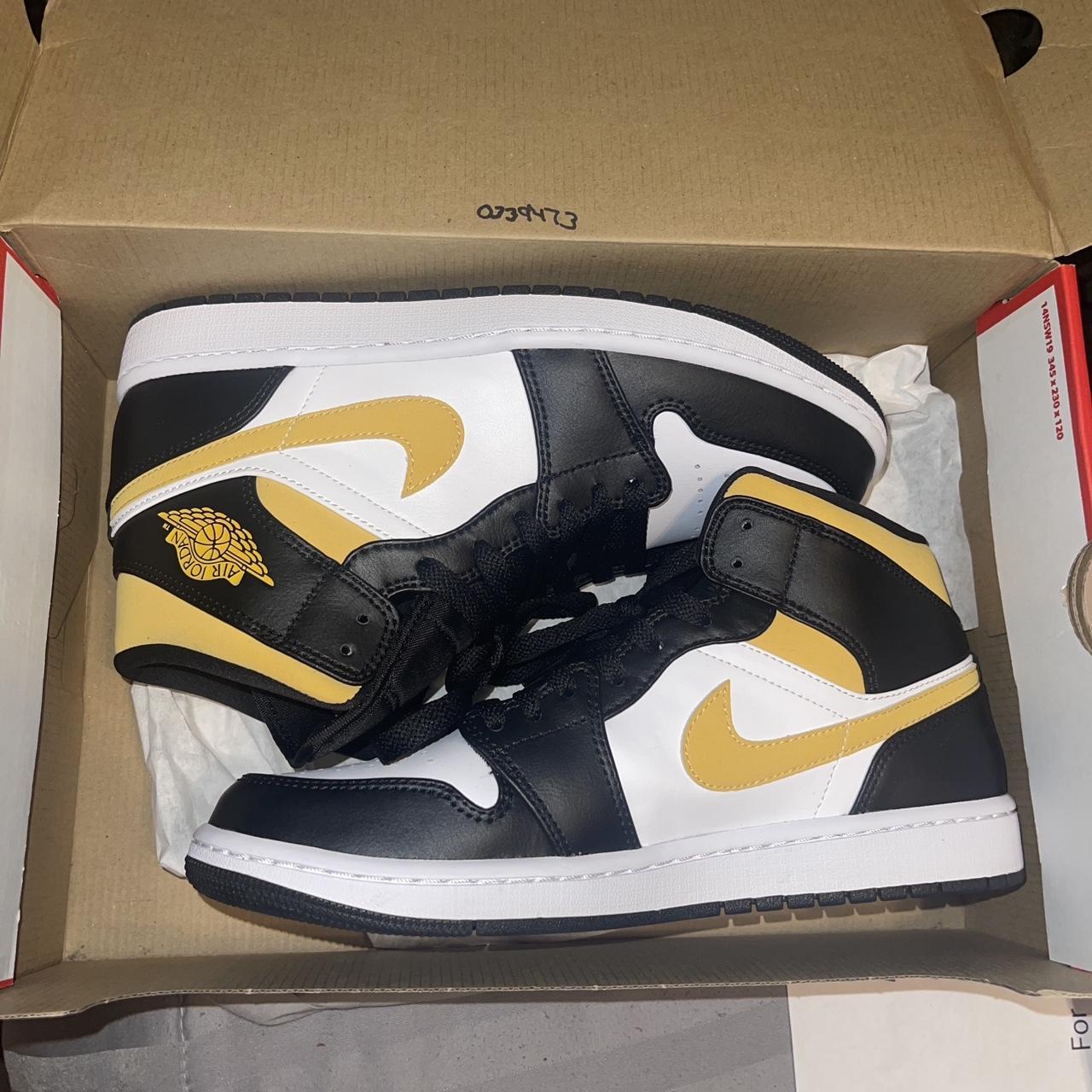 Jordan 1 Mid “White Pollen Black” Don't have... - Depop