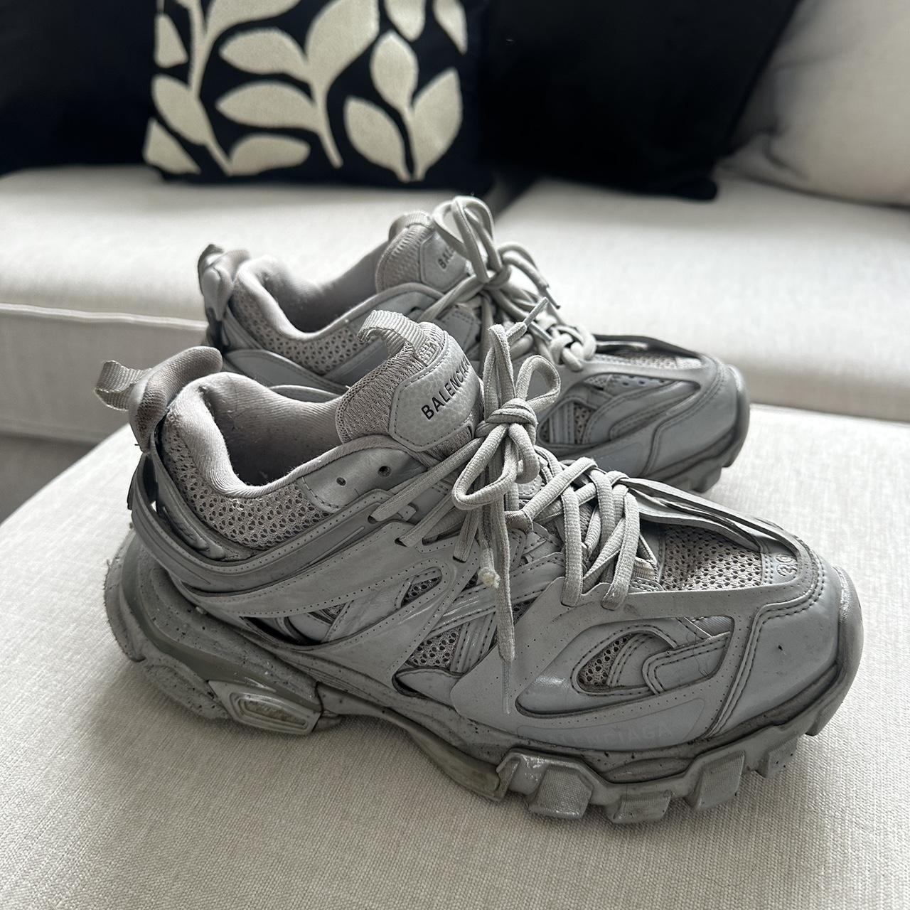 Balenciaga trainers womens grey online