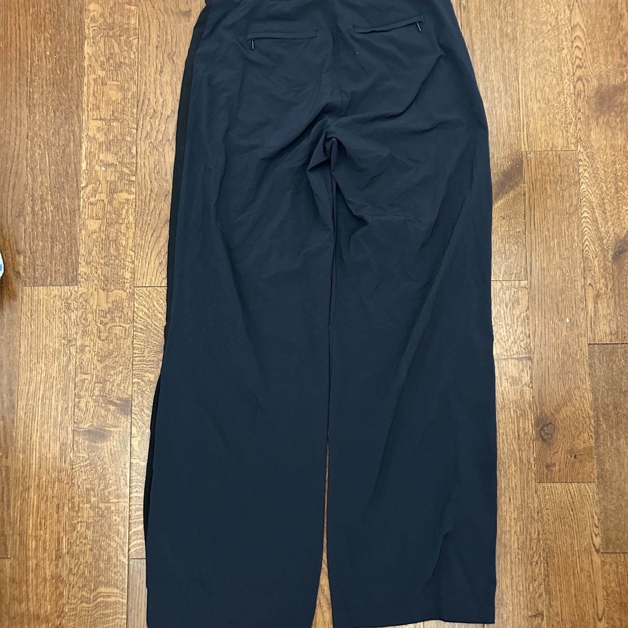 Athleta Women's Navy and Blue Trousers (2)