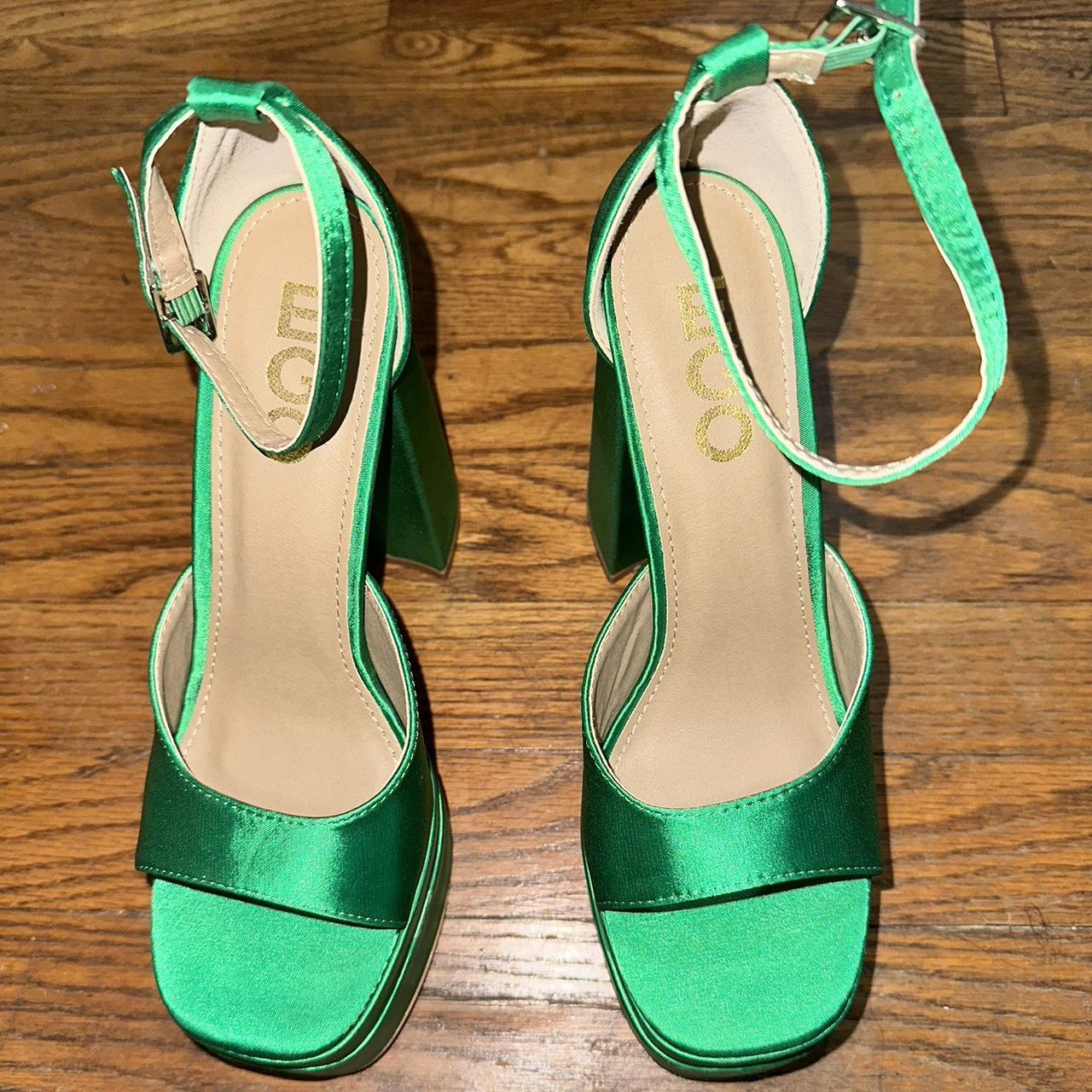 emerald green closed toe heels