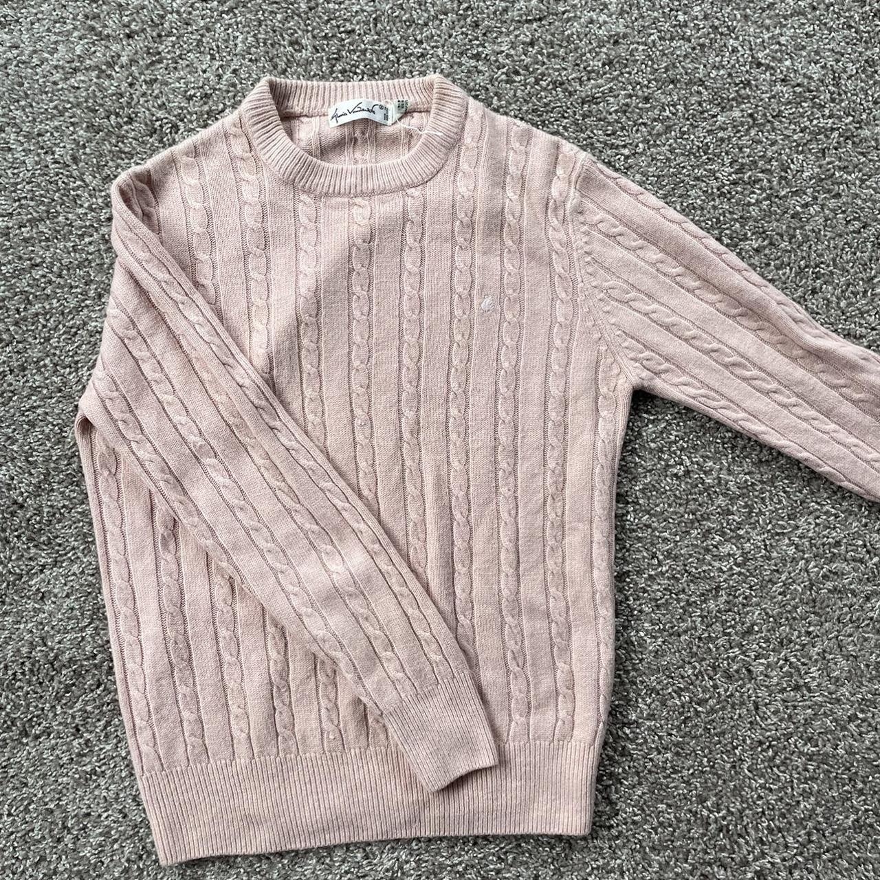 vintage cable knit sweater tagged size large but... - Depop