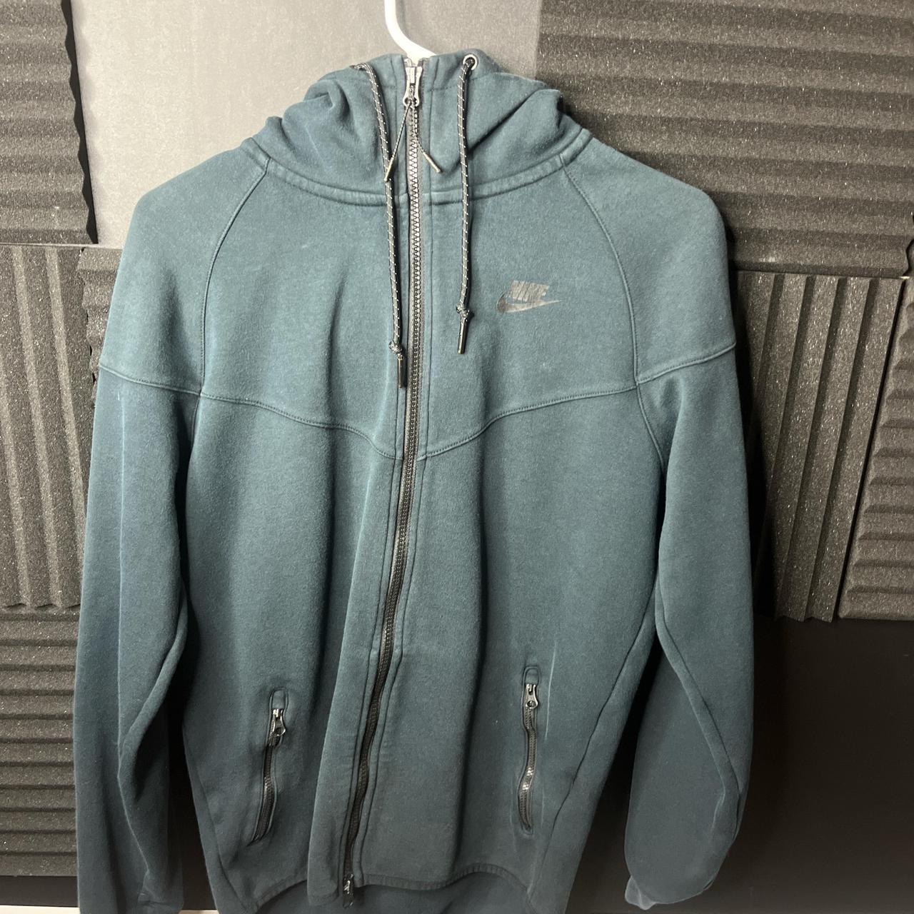 nike tech fleece senior
