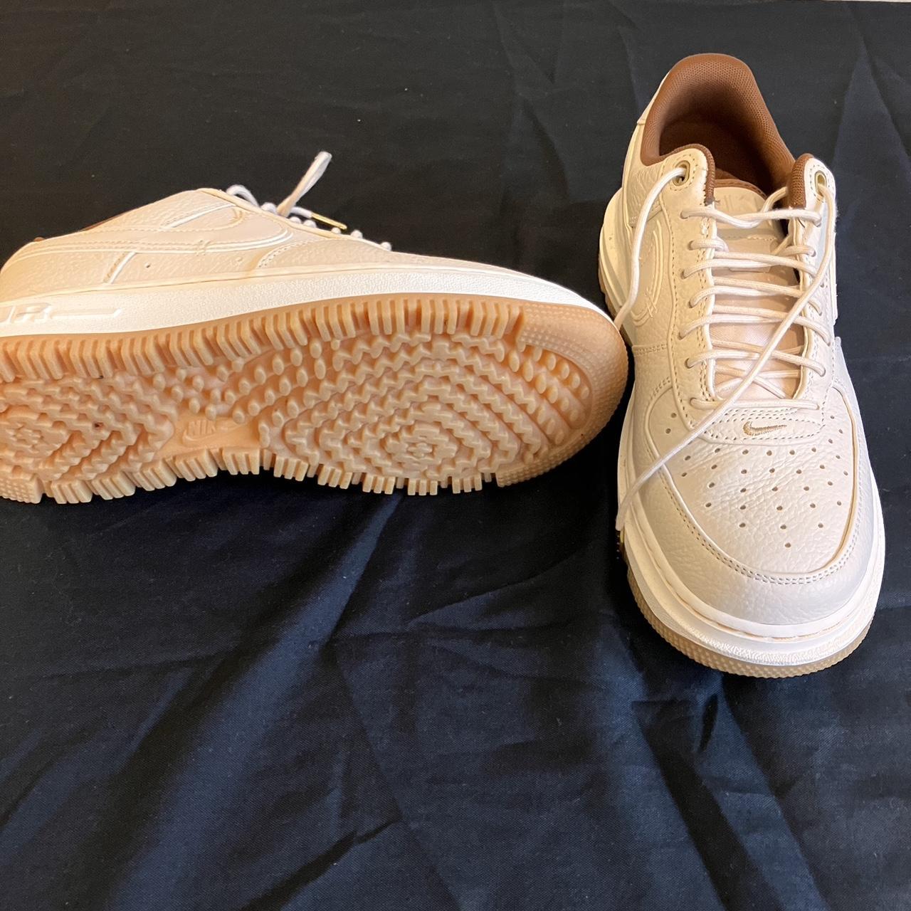 nike air force white gum sole