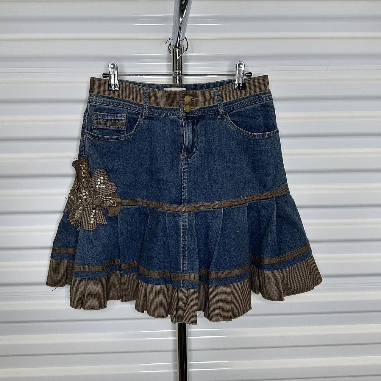 Euro Y2K etam mini pleated skirt -great condition... - Depop