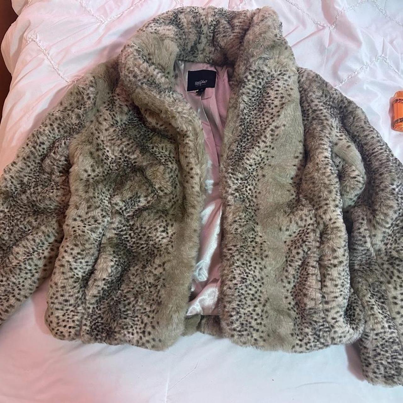 brand new fur coat, size medium - Depop