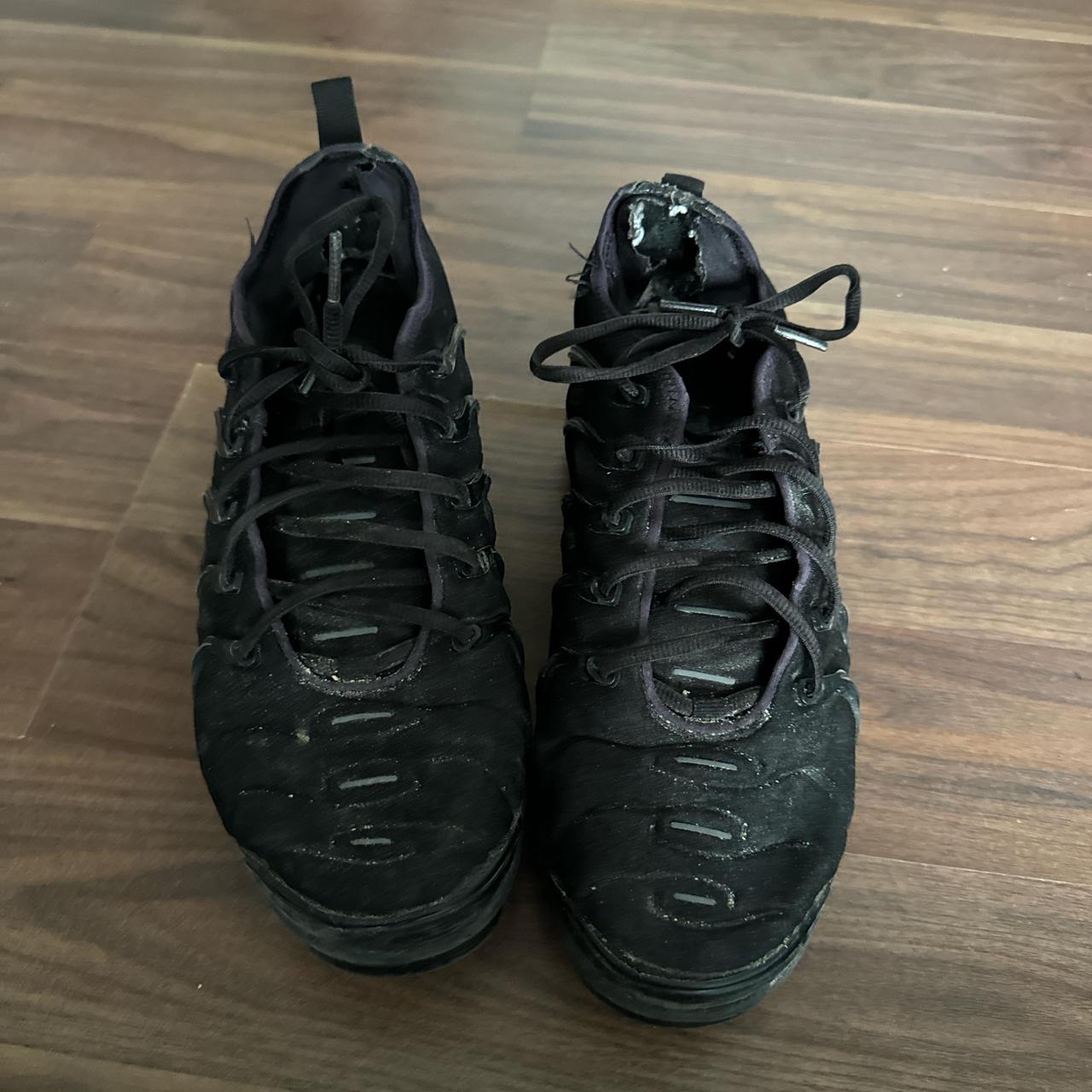 vapour maxes black
