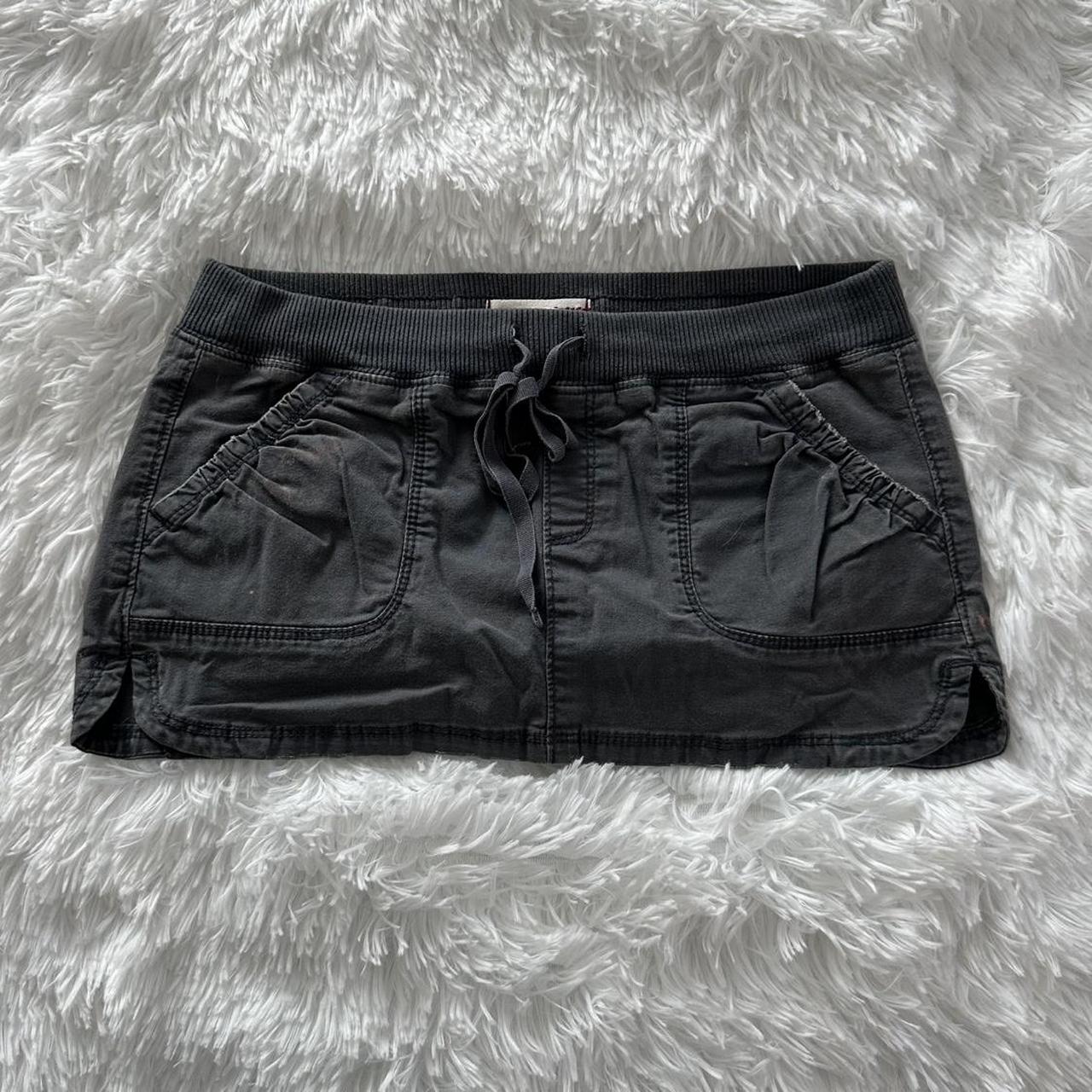 item listed by livfindz