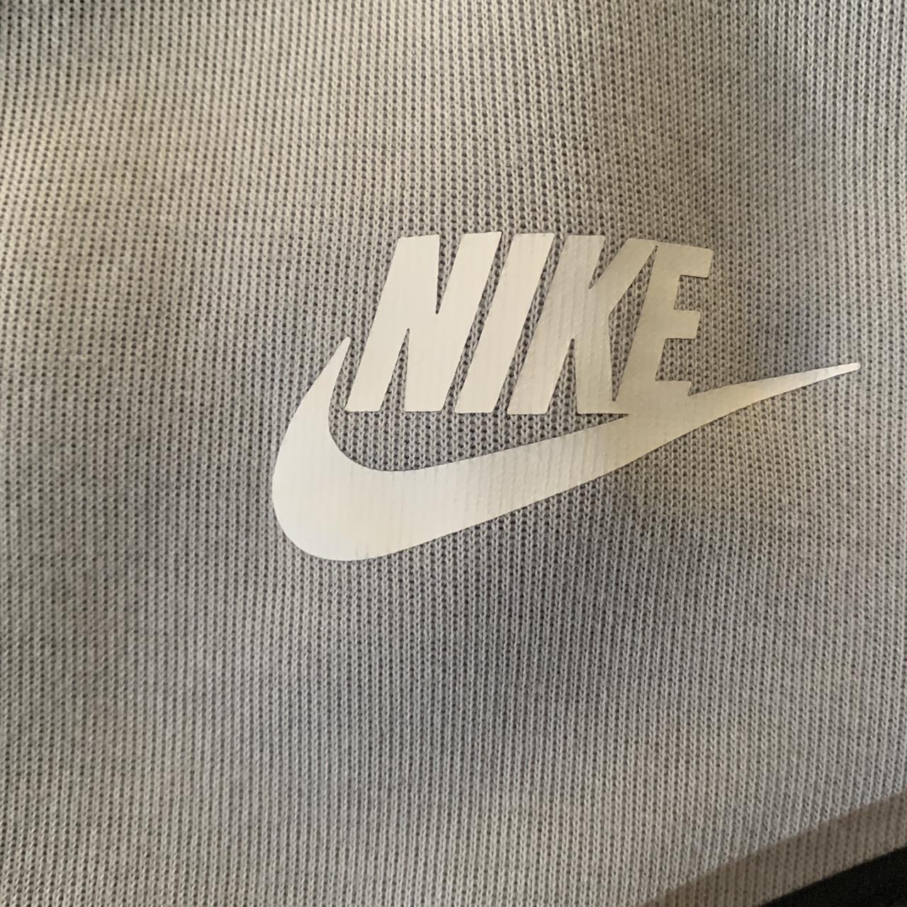 colorblock nike tech