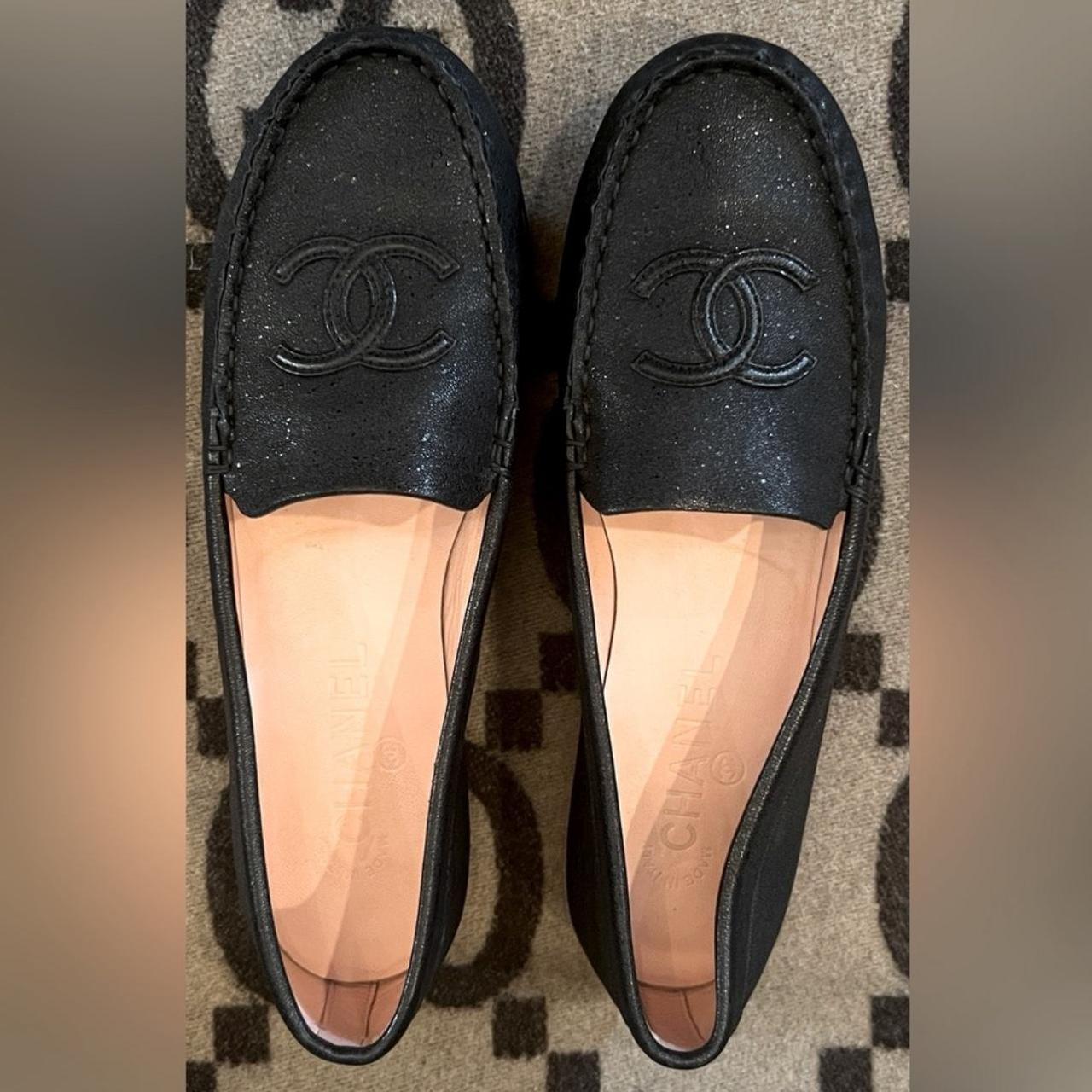 CHANEL Leather CC Loafers | Size: 8 IT 38 Black | Depop