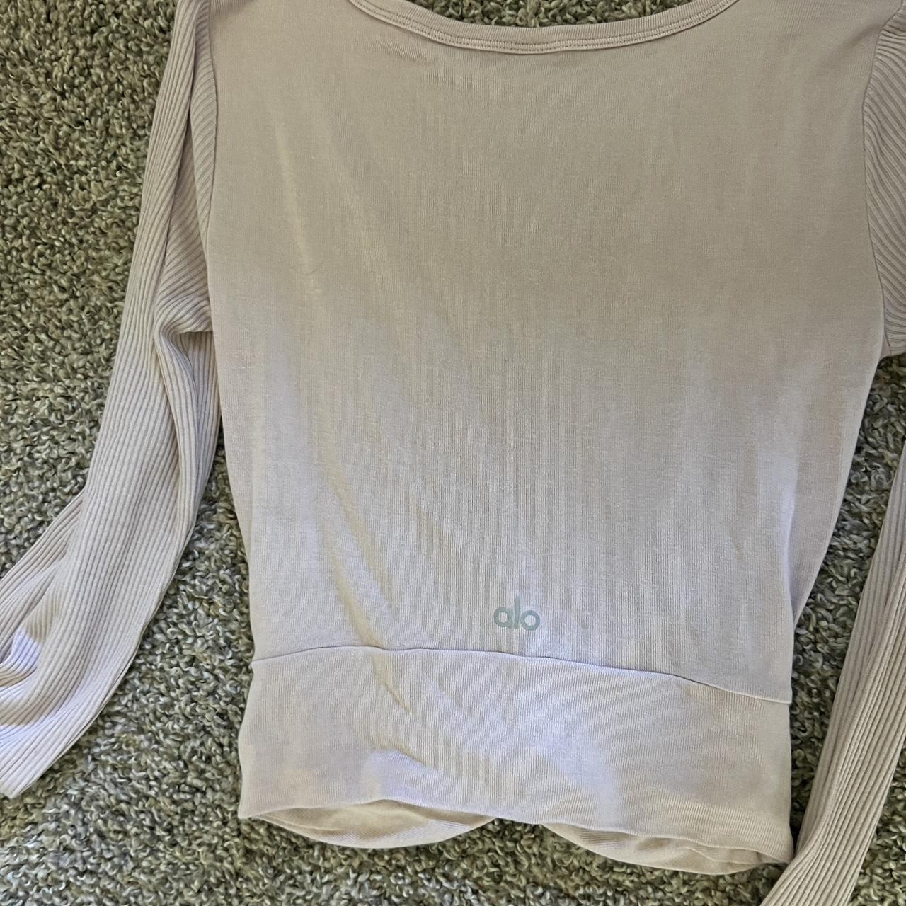 ALO LONG SLEEVE SUPER SOFT SIZE SMALL alo... Depop