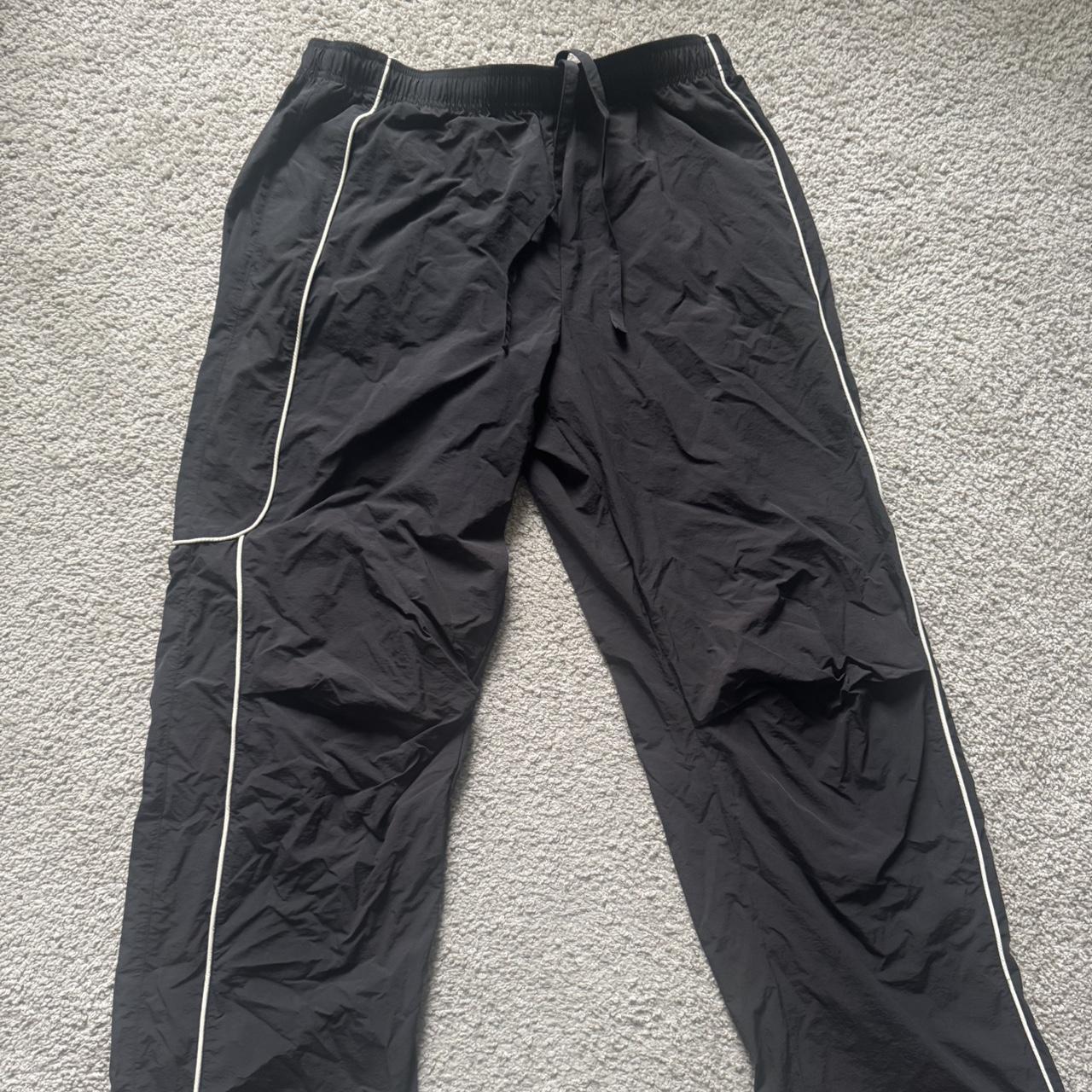 item listed by eleganttrap