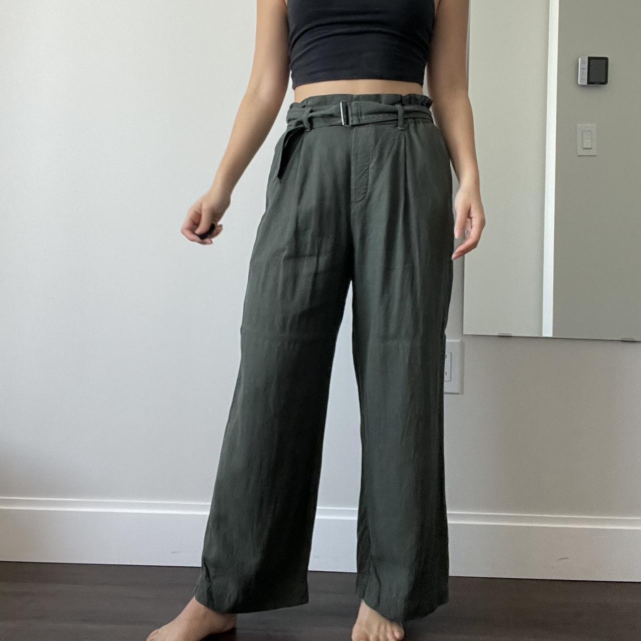 Green pants-women - Depop