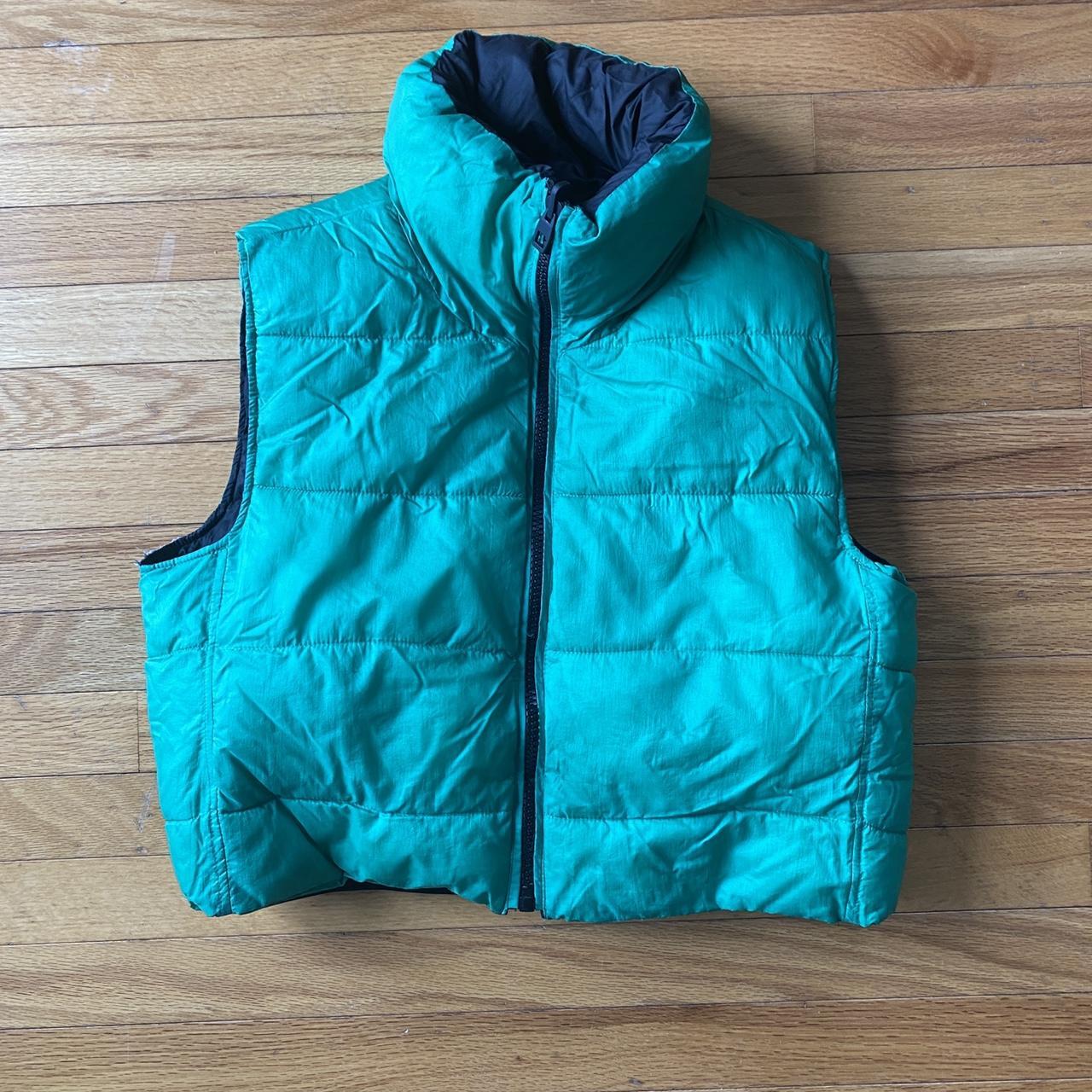 ZARA REVERSIBLE PUFFER VEST The color is most... - Depop