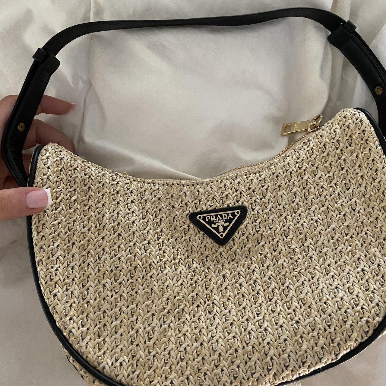 item listed by kelsi999