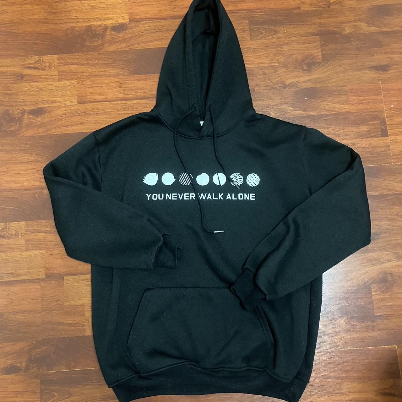 Black bts wings hoodie Thick material A bit of