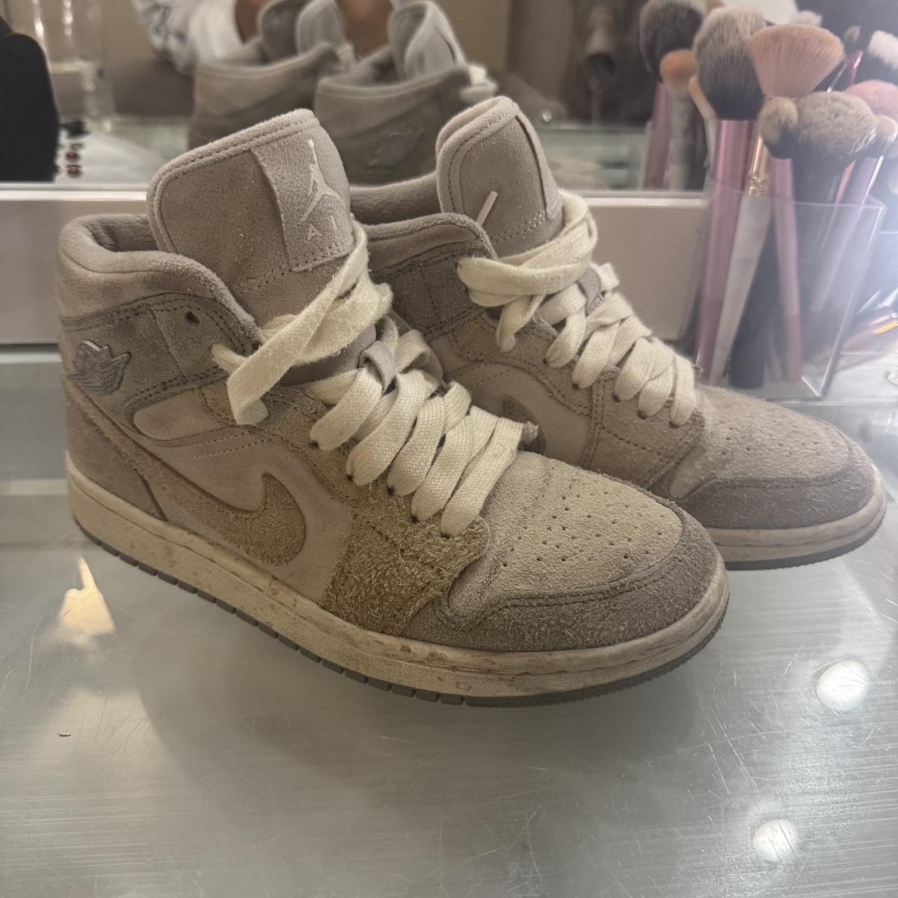 item listed by izaguirre_letty