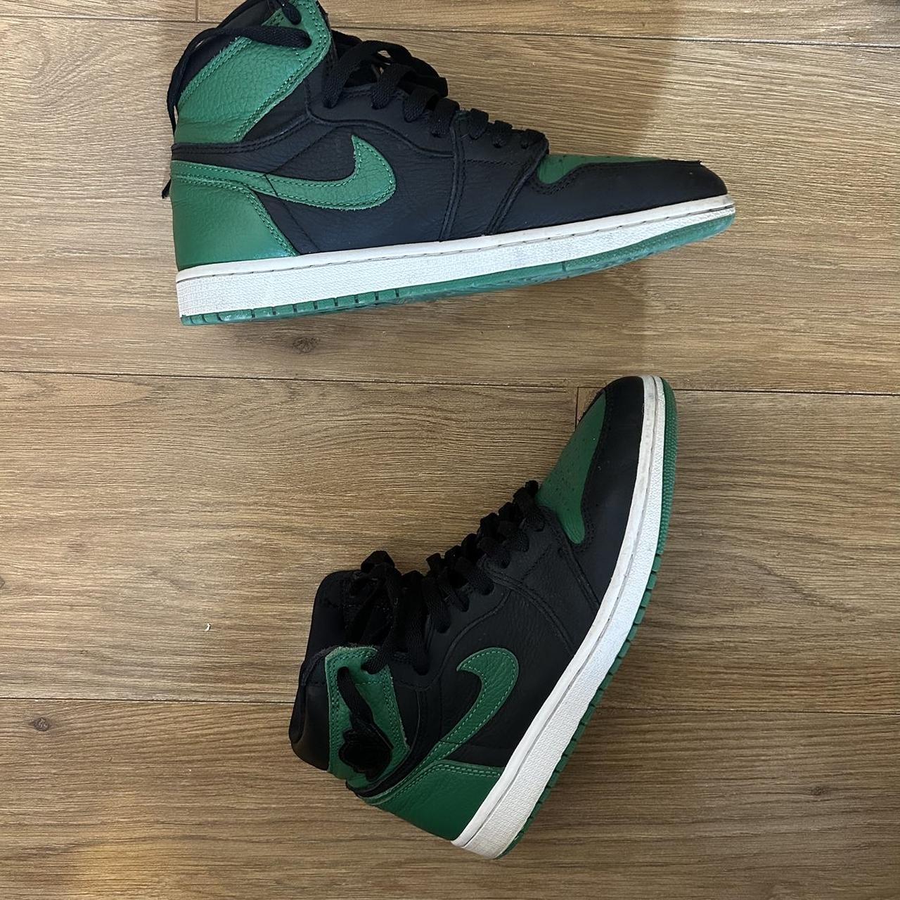 Nike air jordan 1 retro high og pine green  and  white best sale