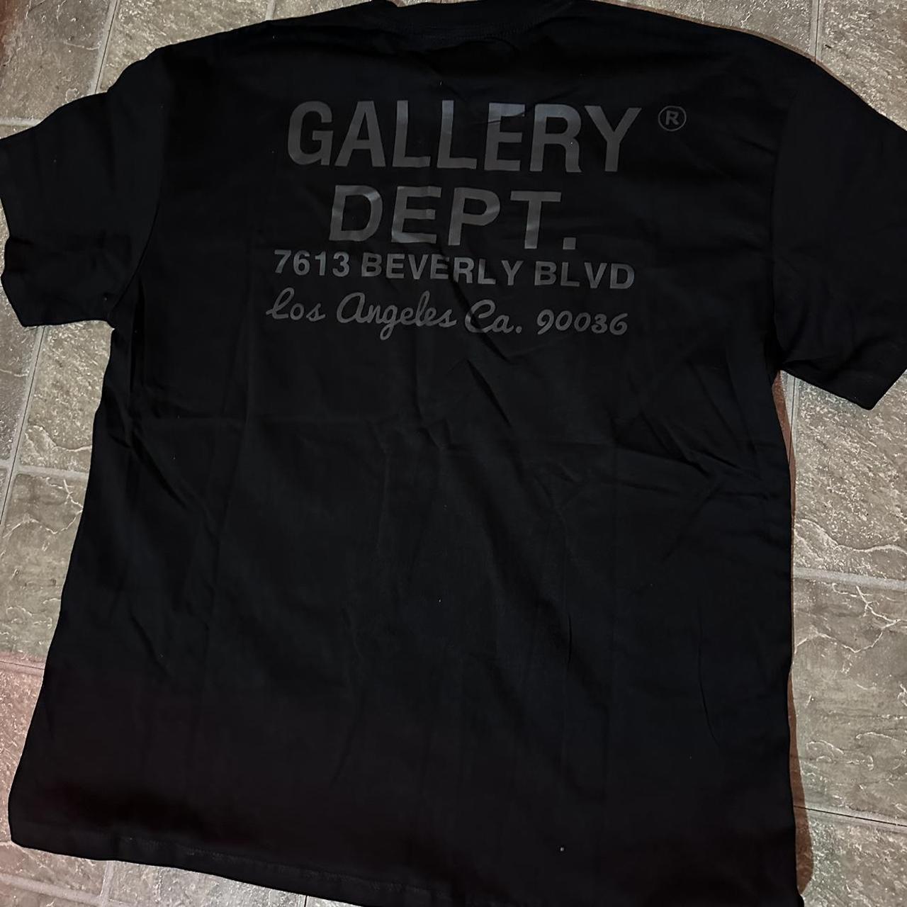 Black gallery dept shirt size M | Depop
