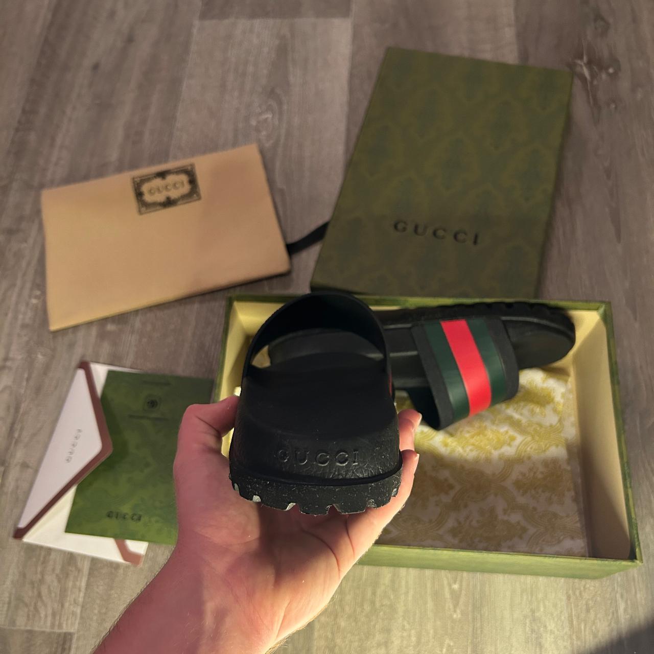 Gucci flip deals flops box