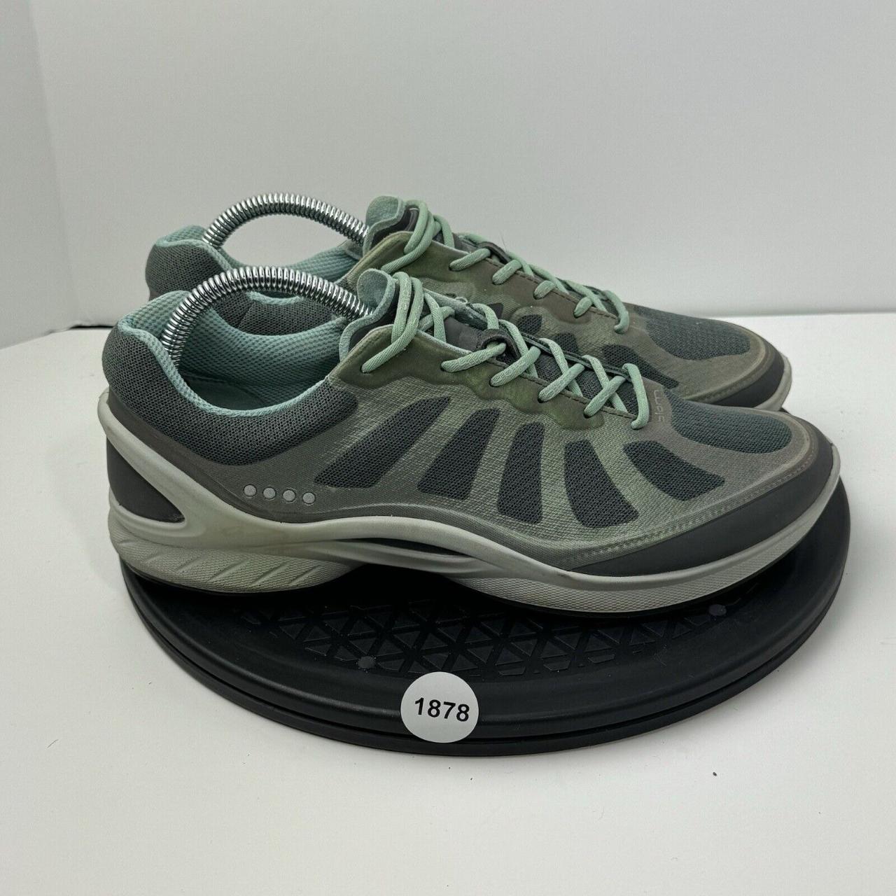 ECCO Tray Tech Mens EU Size 42 (US 8/8.5) Brown | Depop