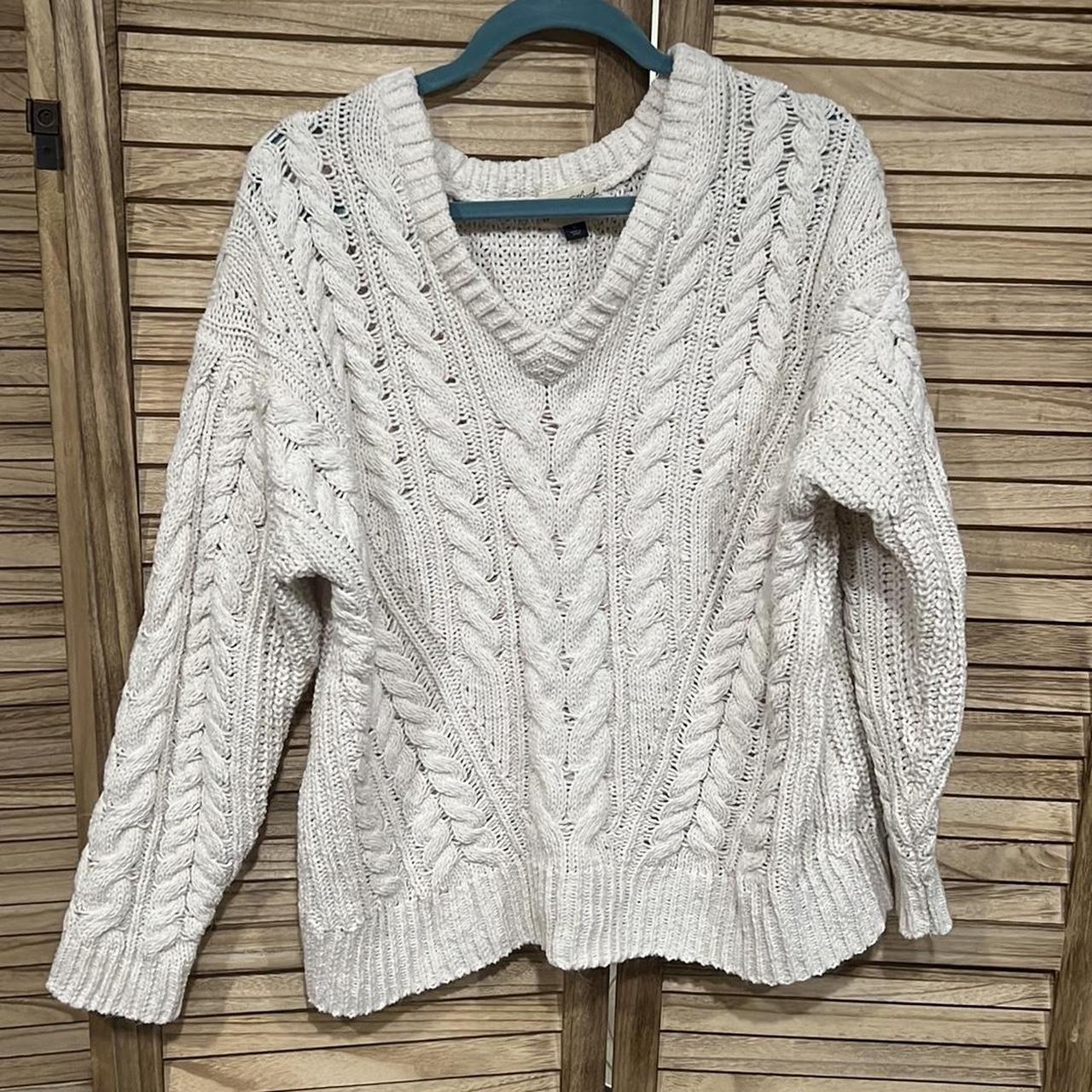 White thread outlet jumper