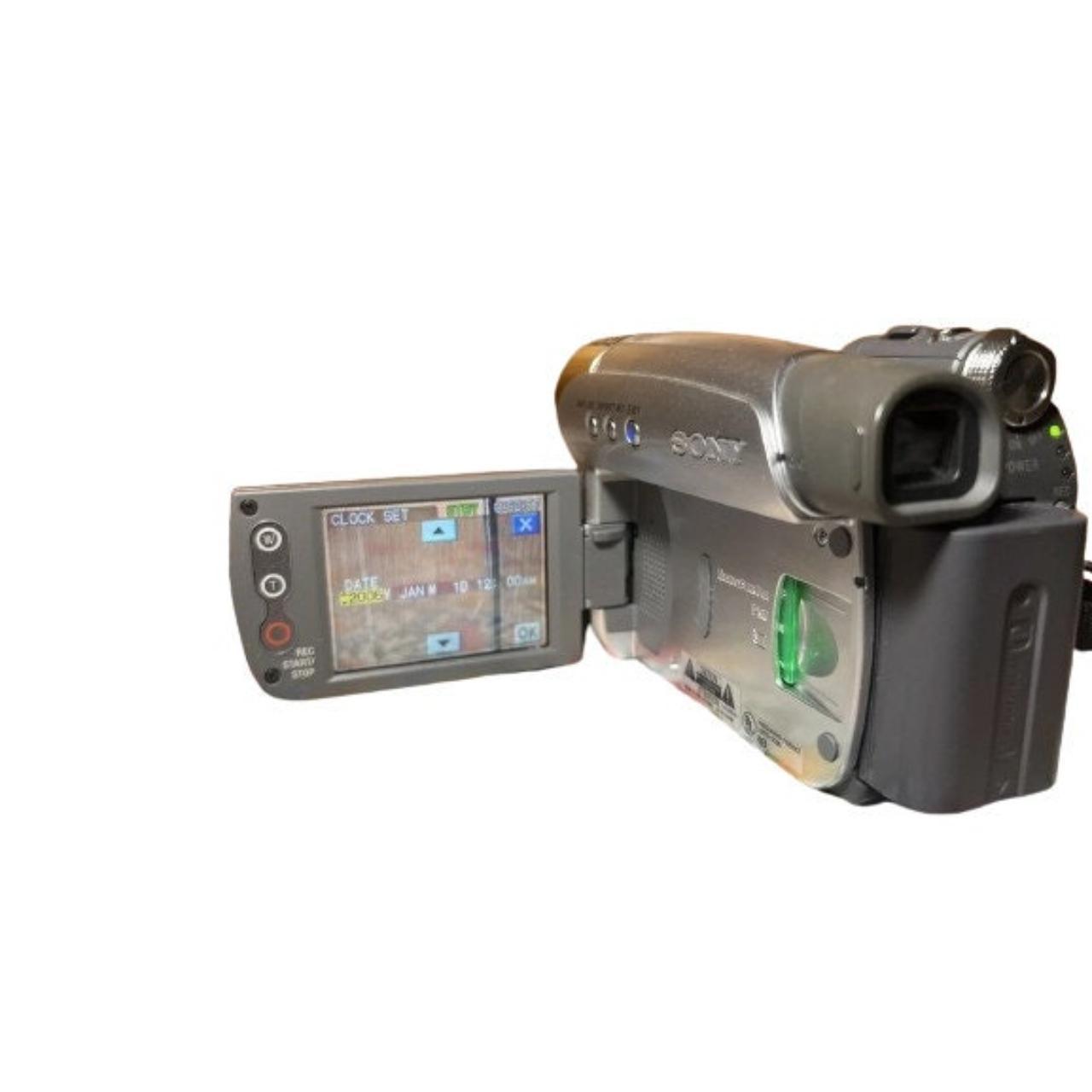 Sony DCR-HC36 Mini DV Handycam with Battery - 20x | Depop Sony DCR-HC36 Mini DV Handycam with Battery - 20x | Depop
