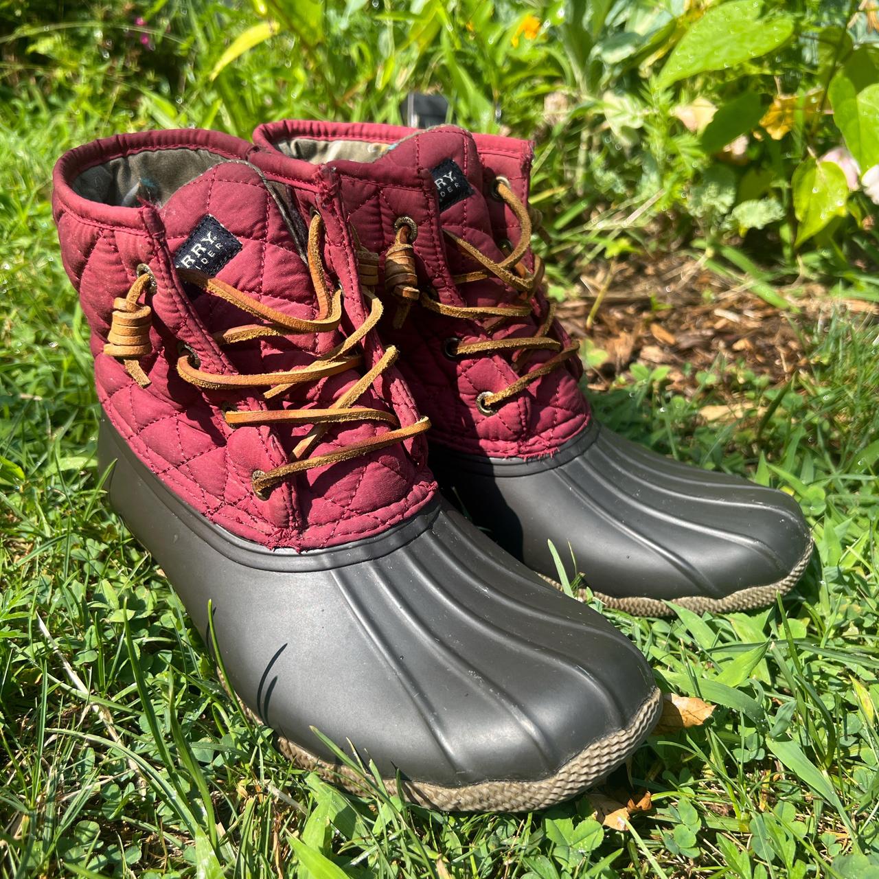 Sperry Red and brown duck boots Size 7.5 wmns Great