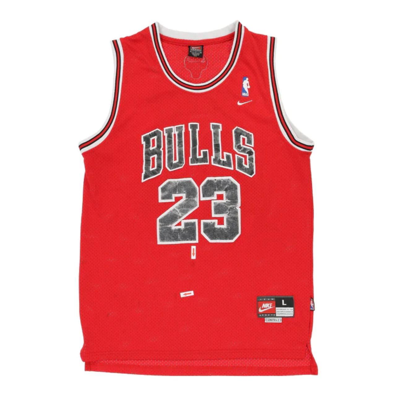 CHICAGO BULLS NIKE NBA JERSEY LARGE RED... Depop