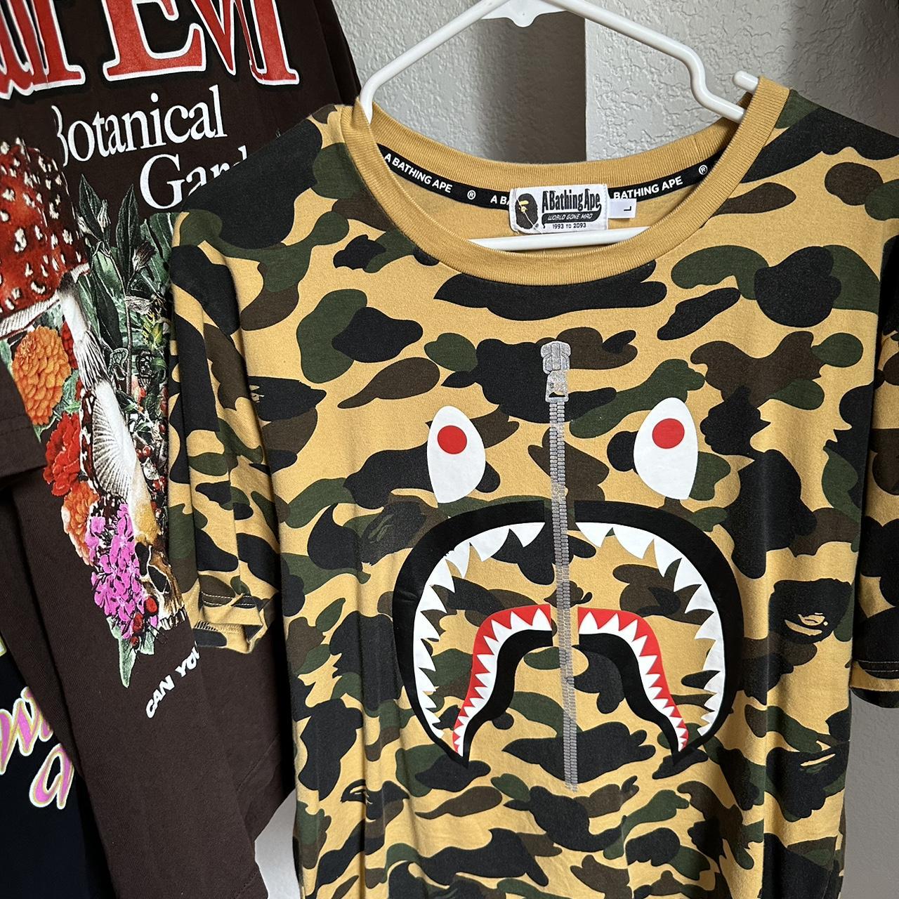 A Bating Ape CAMOSHARKTEE Large 150