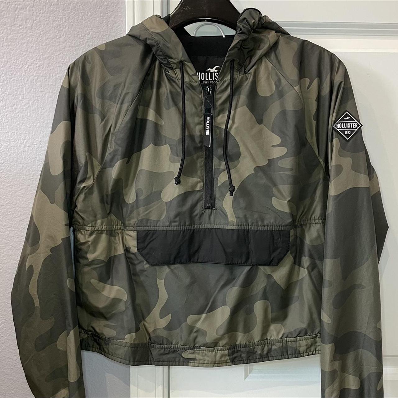 Hollister shop windbreaker camo