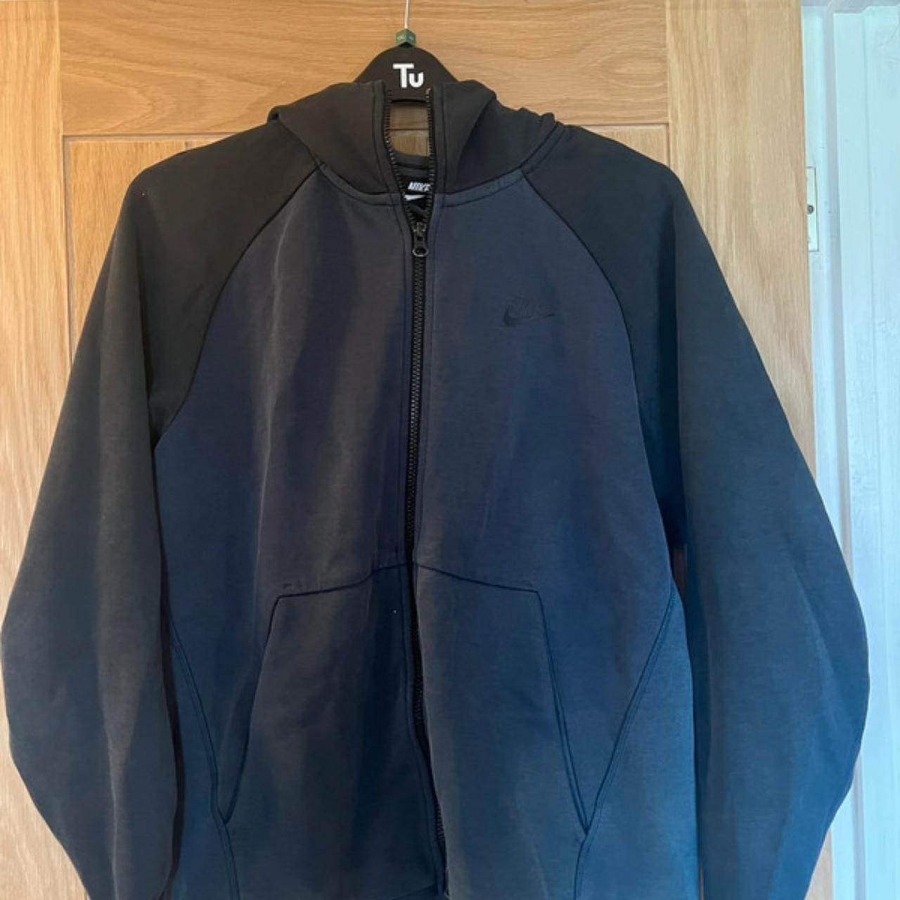 nike tech fleece senior