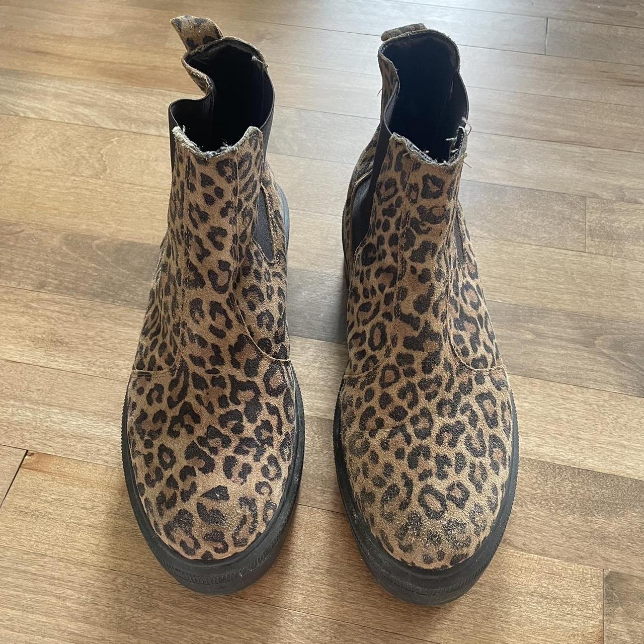 UO Cheetah Leopard Print Chelsea Boot Sz US W 8