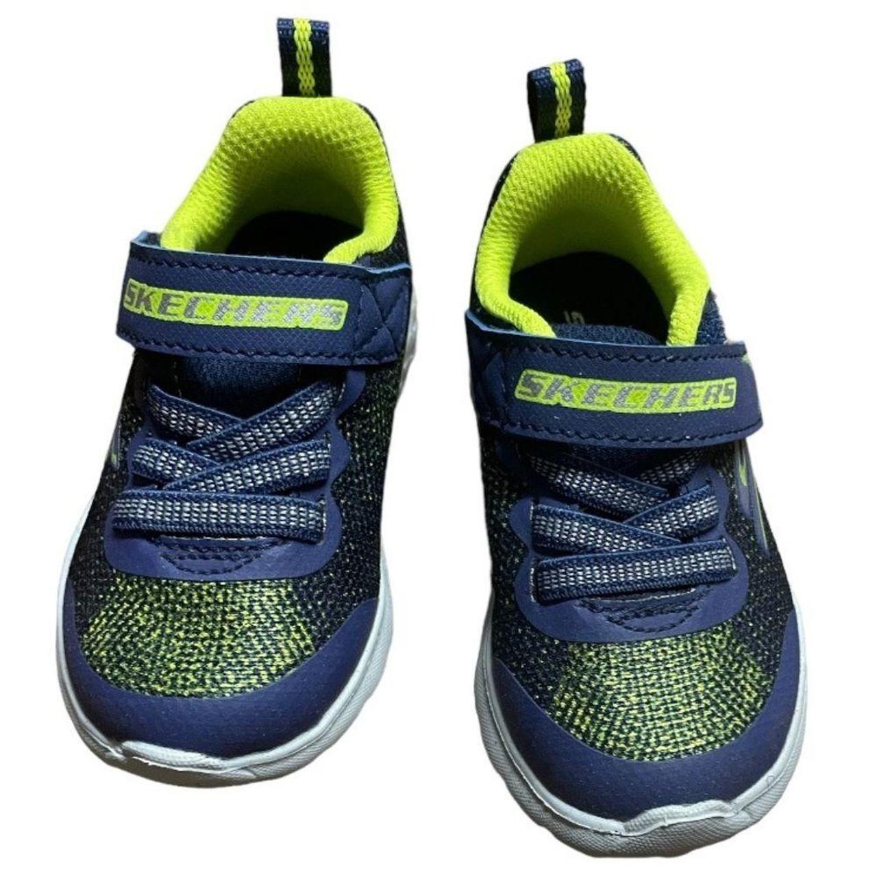 Skechers kids shoes size 5 Like new Depop