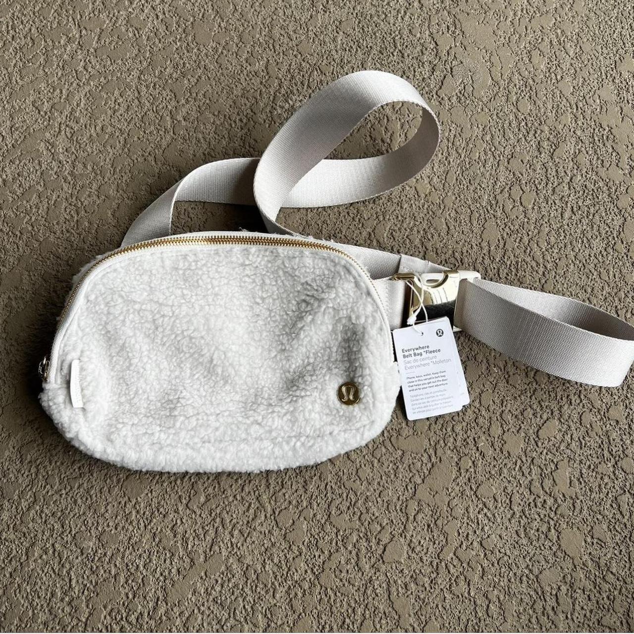 BNWT popular Lululemon belt bag