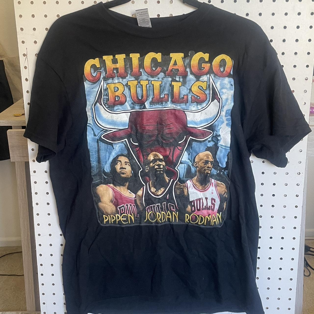 Chicago Bulls T-Shirt size M worn a few times i - Depop