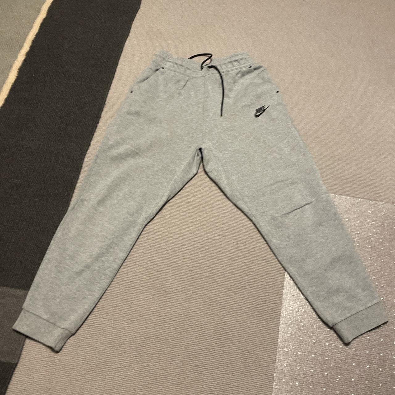 mens grey nike tech fleece joggers