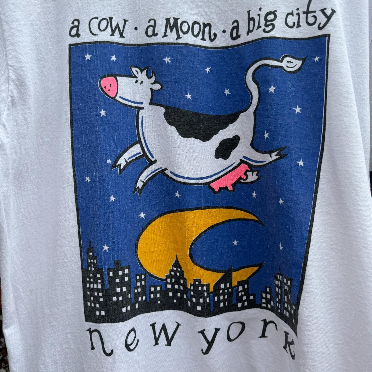 90's Vintage A Cow, A Moon, A Big City Tee Single | Depop