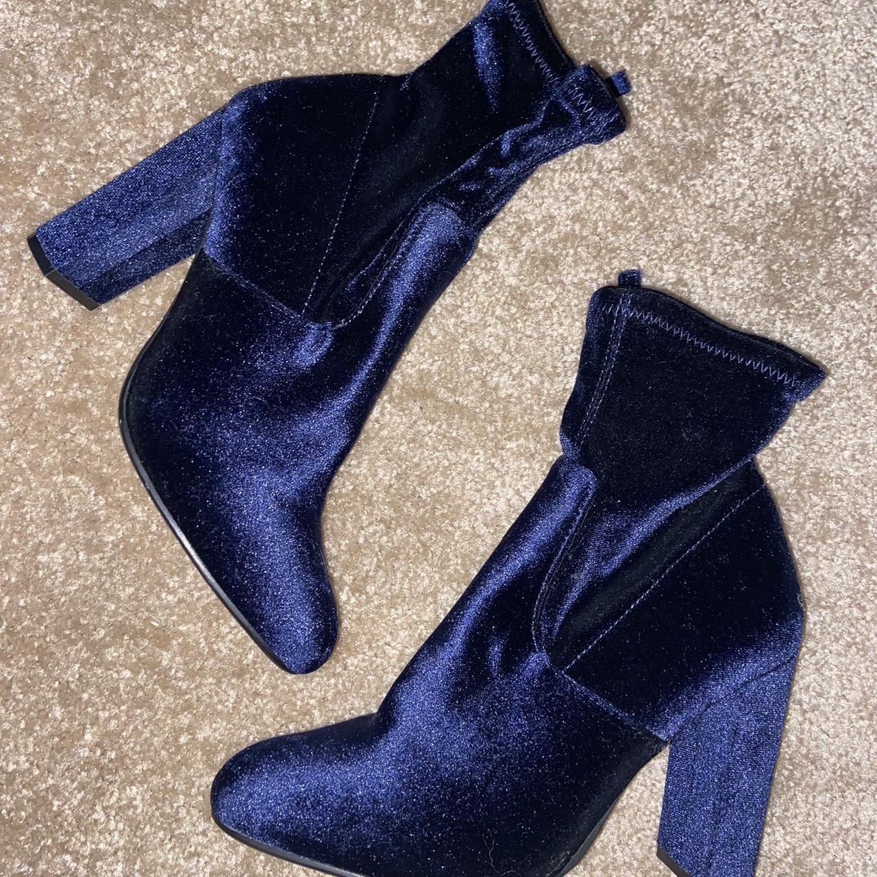 Steve madden blue 2025 velvet boots