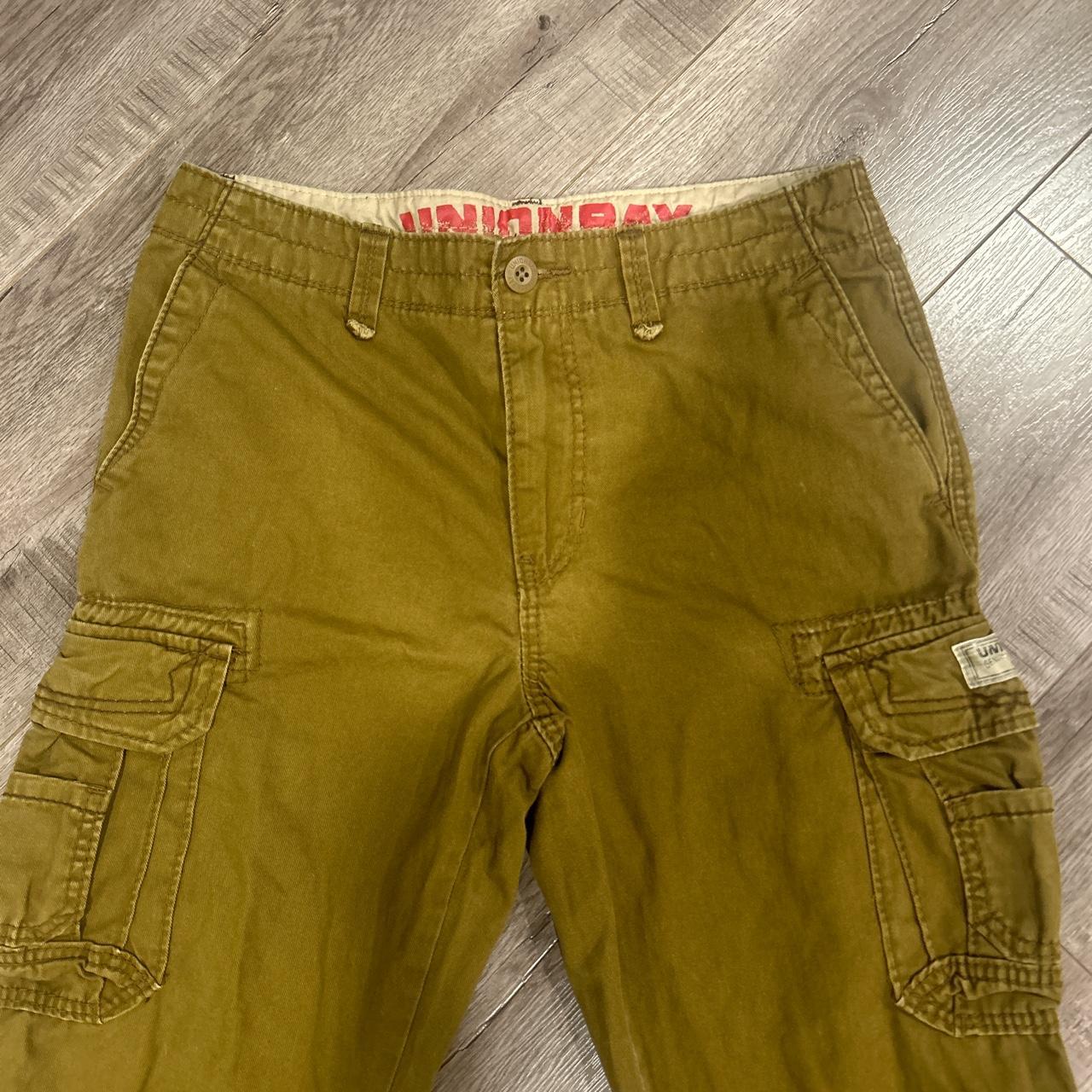 Union Bay Cargo Pants Size 32x29 Really nice color.... - Depop