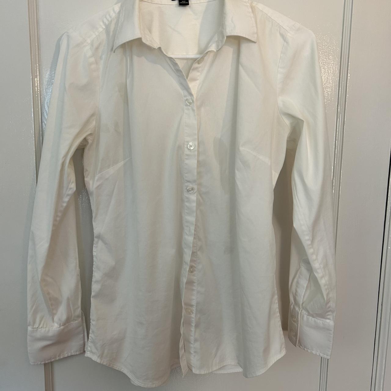 Ann Taylor white button up. Size 6P. - Depop