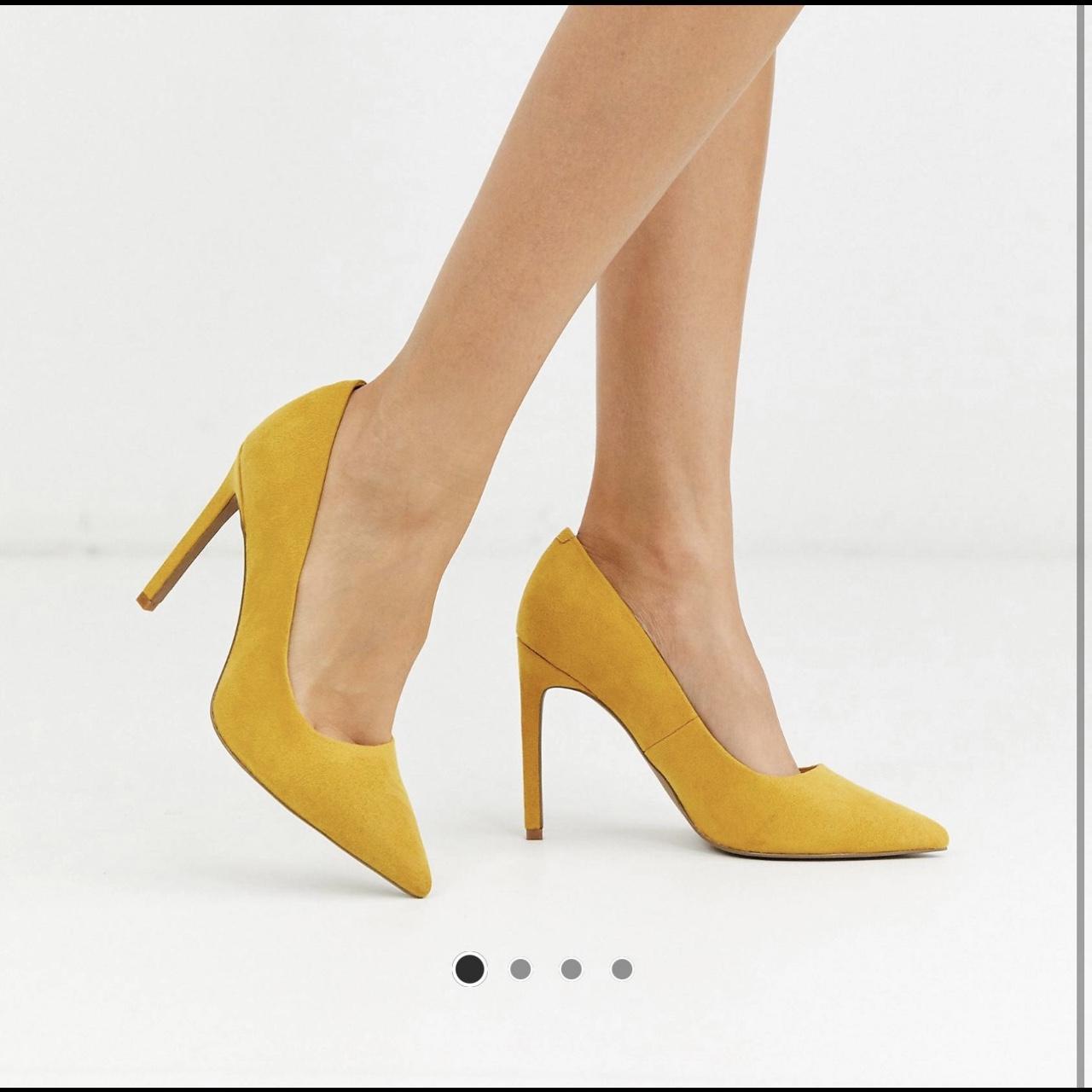 Mustard court shoes best sale