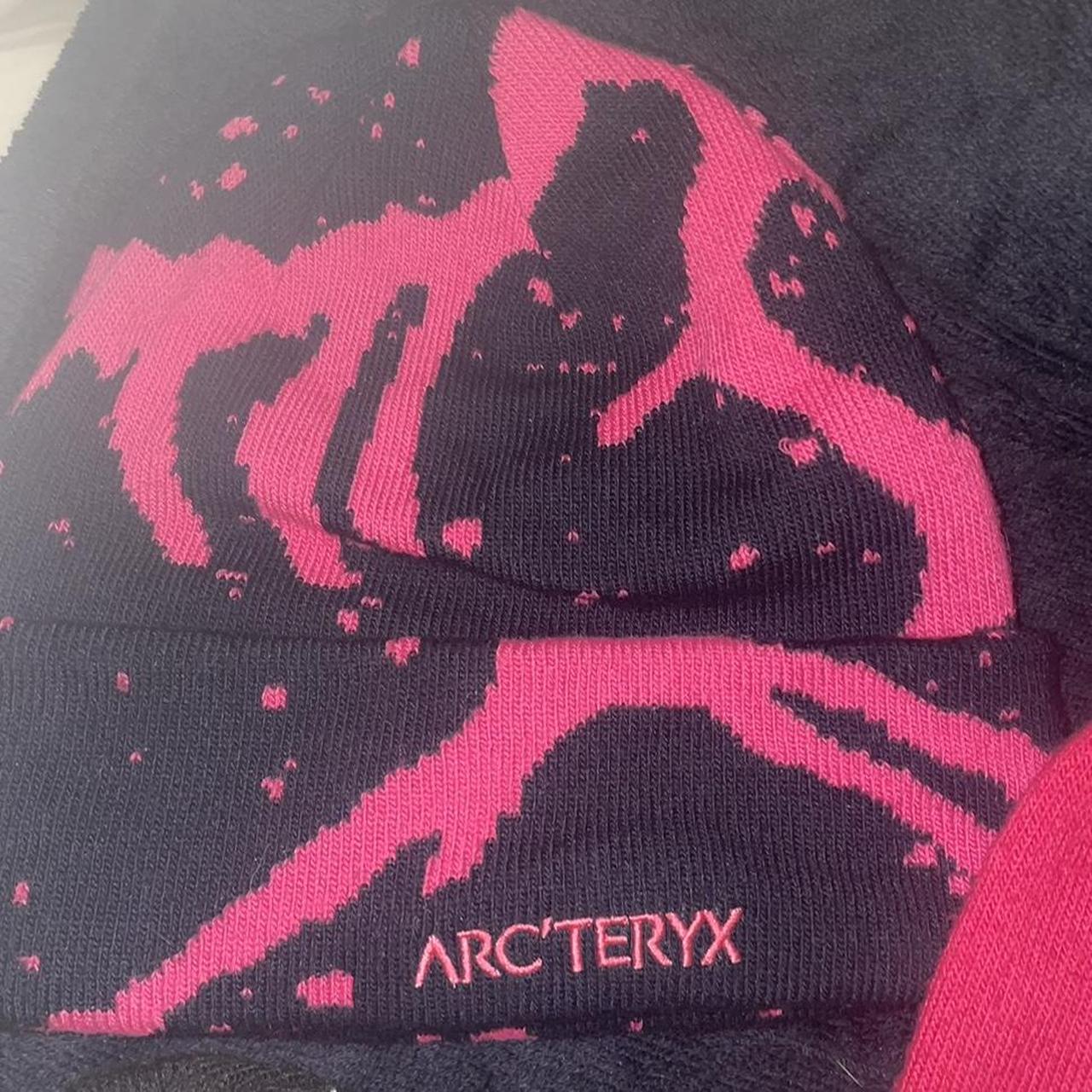 Arc'teryx Men's Black and Pink Hat | Depop