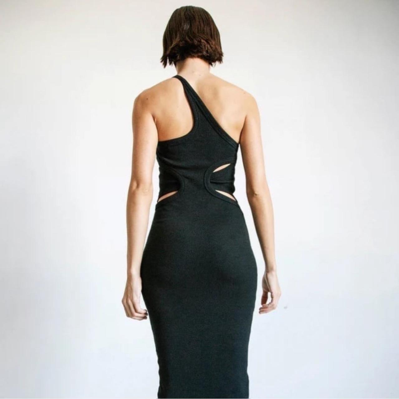 item listed by whoiselusiaa