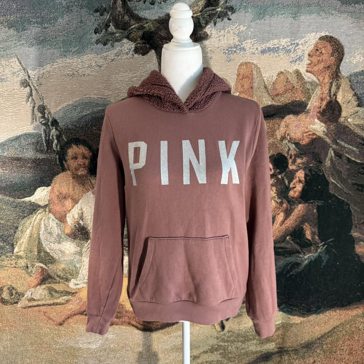 item listed by welcomebaddie